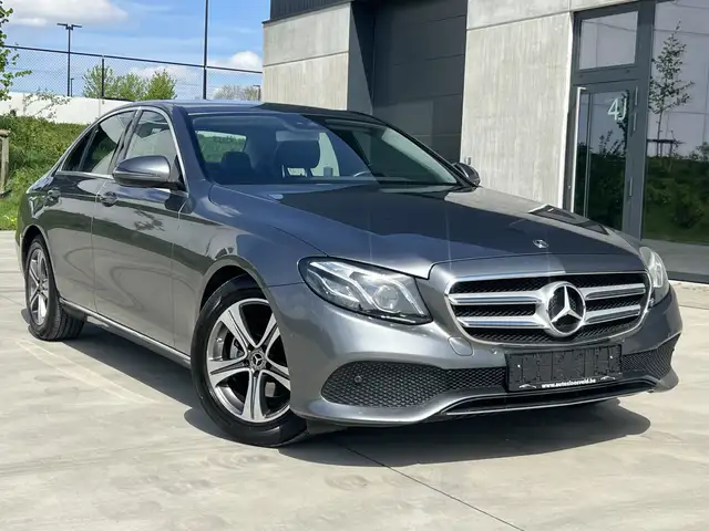 Mercedes-Benz E 200