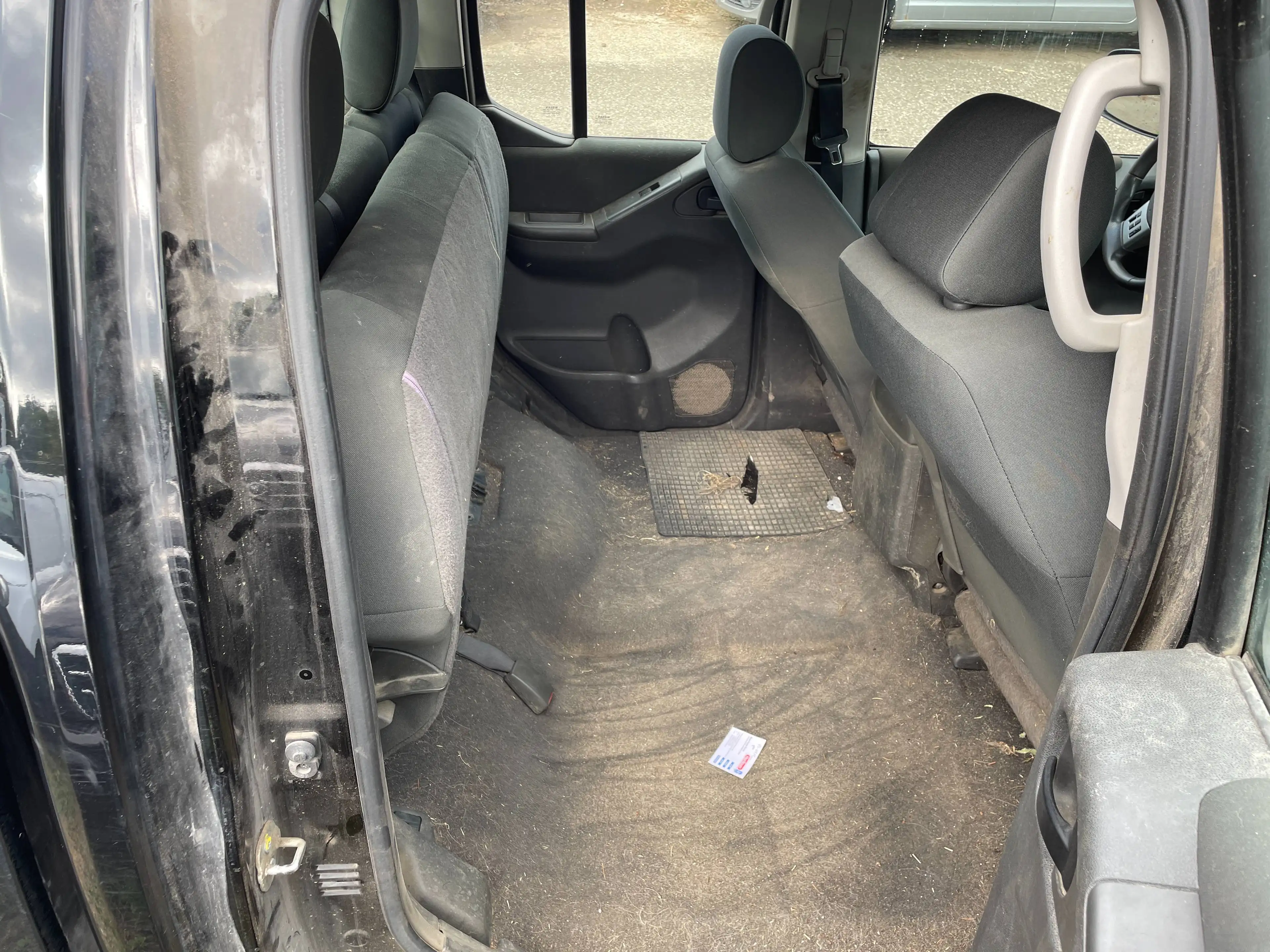 Nissan Navara KingCab Business 4X4 — photo 15