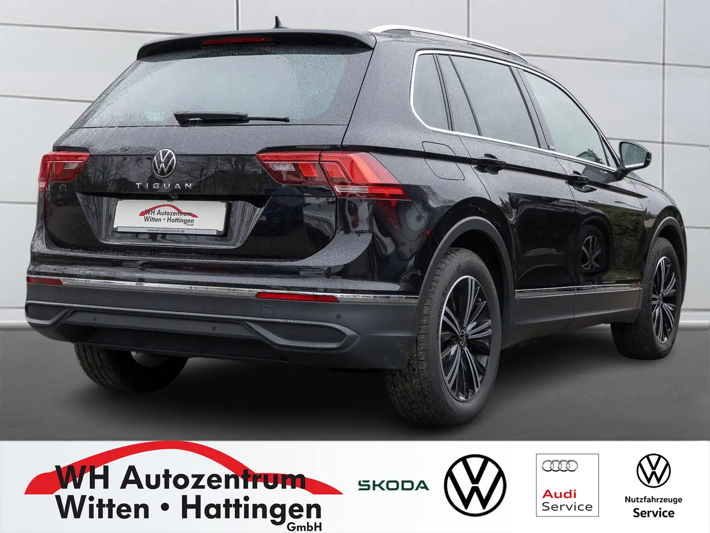 Volkswagen Tiguan 1.5 TSI DSG Move NAVI-PRO AHK AREAVIEW LED-MATR... Schwarz - 2