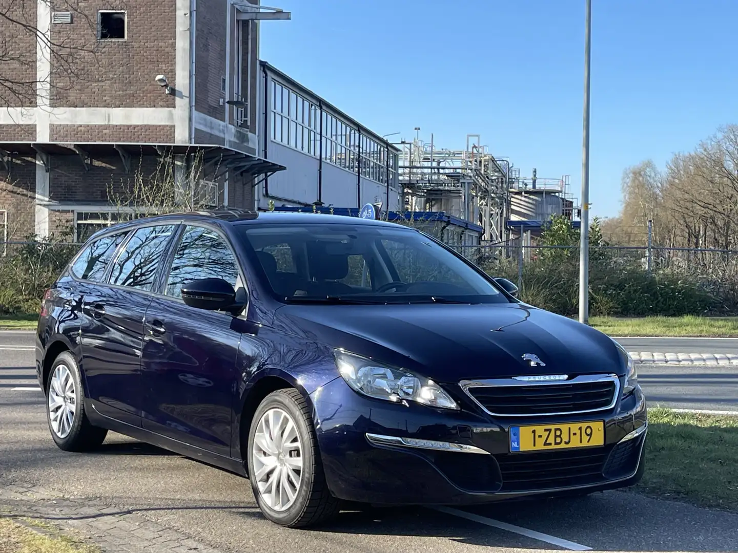Peugeot 308 SW 1.2 e-THP Active | Navigatie | Trekhaak | Cruis Blau - 1