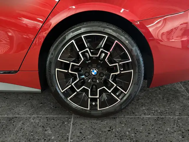 BMW M view 10