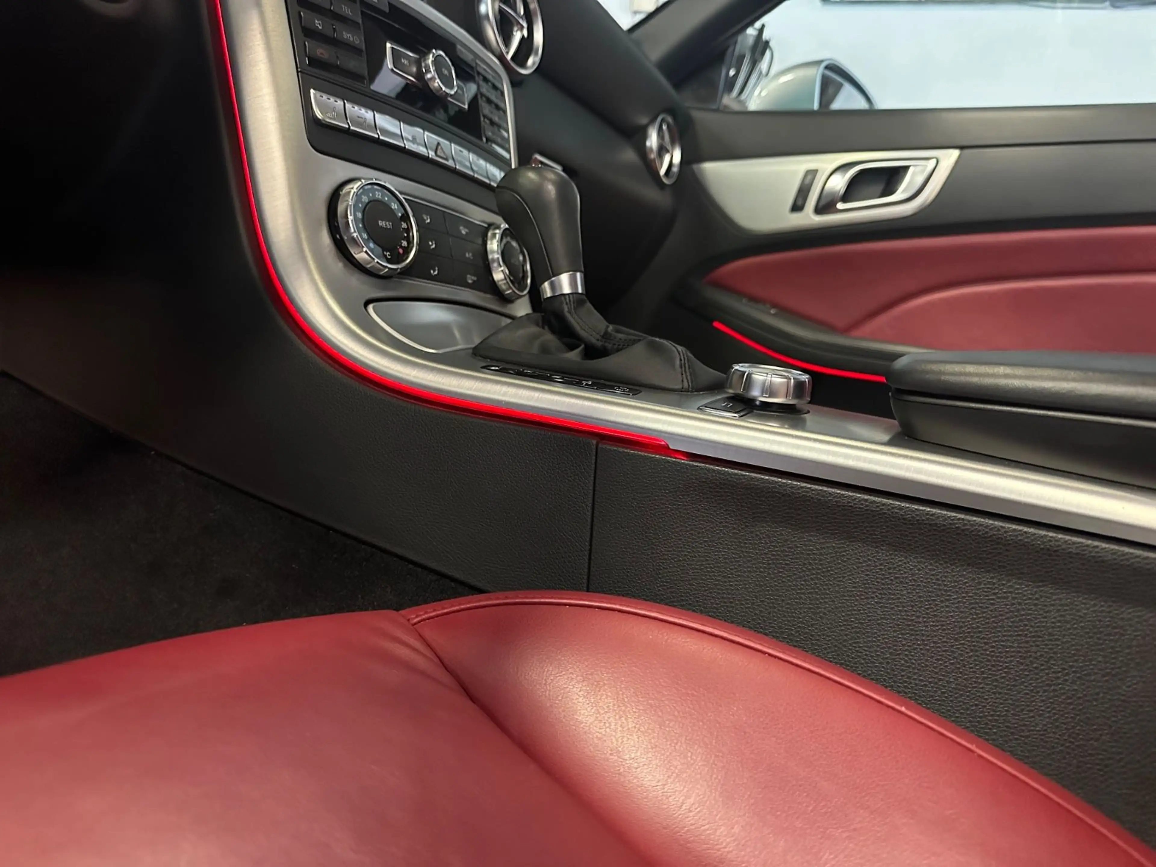 Mercedes-Benz SLK 200 BlueEfficiency, Unfallfrei, 1. Hand, Aut — photo 11