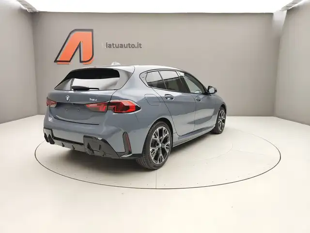 BMW 1 Series view 7