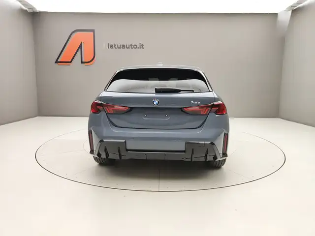 BMW 1 Series view 6