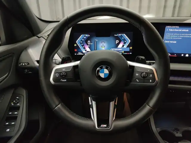 BMW 1 Series view 11