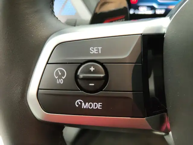 BMW 1 Series view 13