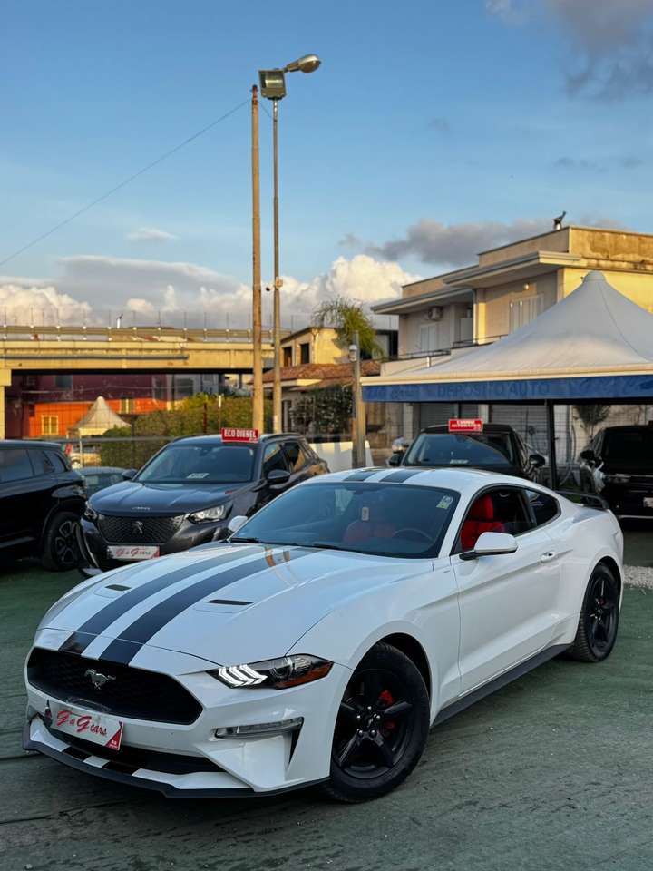 Ford Mustang Fastback 2.3 ecoboost 317cv auto