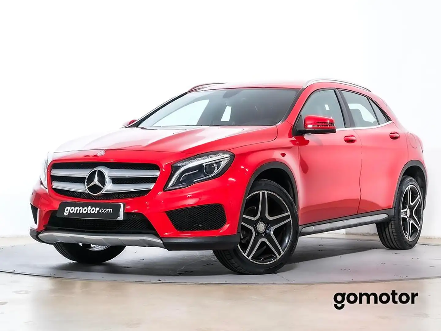 Mercedes-Benz GLA 200 -CLASS (+)2.1 D AMG LINE 136 5P Rood - 1