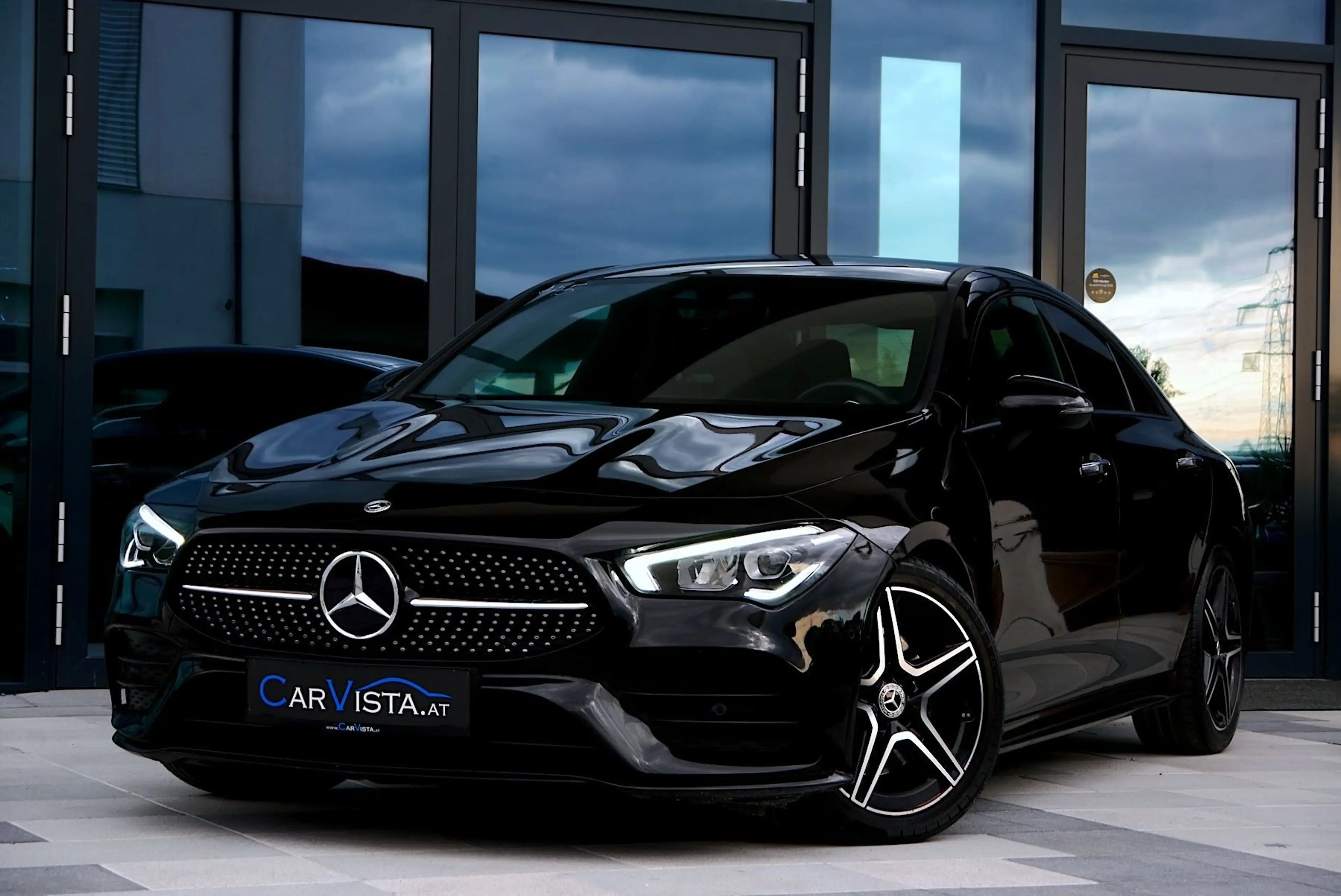 Mercedes-Benz CLA 220 d AMG Line Aut. *Panorama-Schiebedach & AMG Line* — photo 2