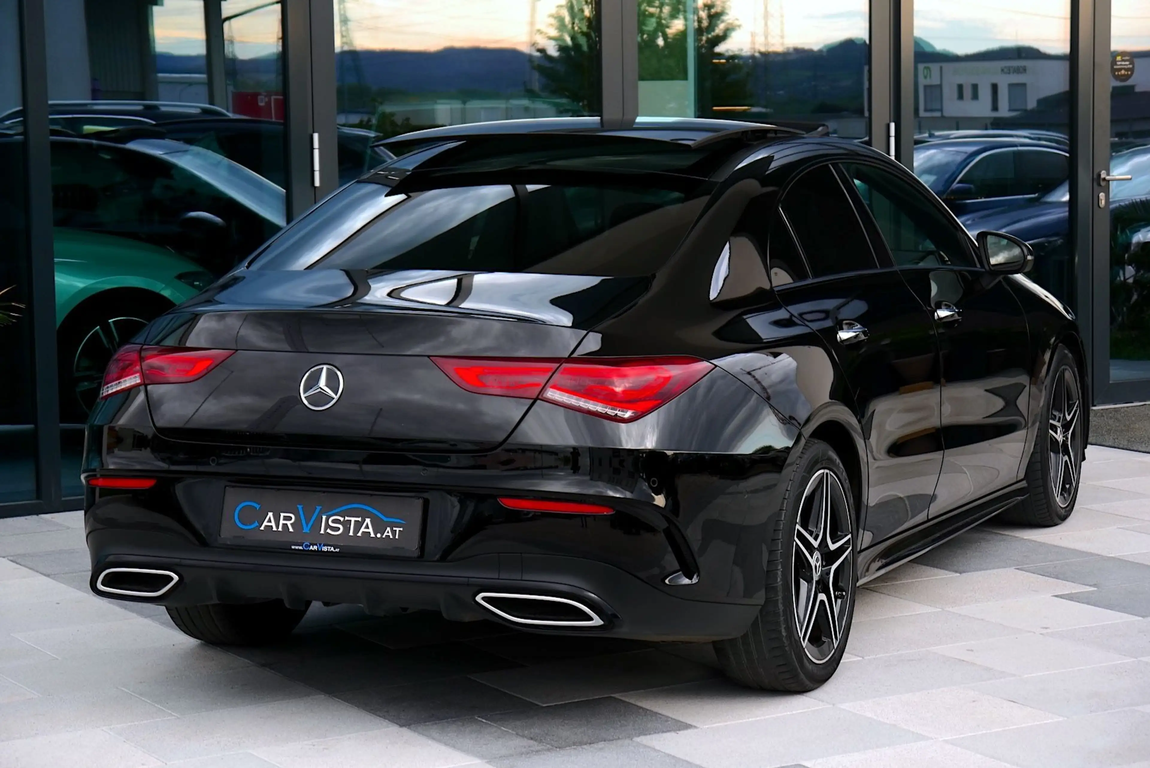 Mercedes-Benz CLA 220 d AMG Line Aut. *Panorama-Schiebedach & AMG Line* — photo 8