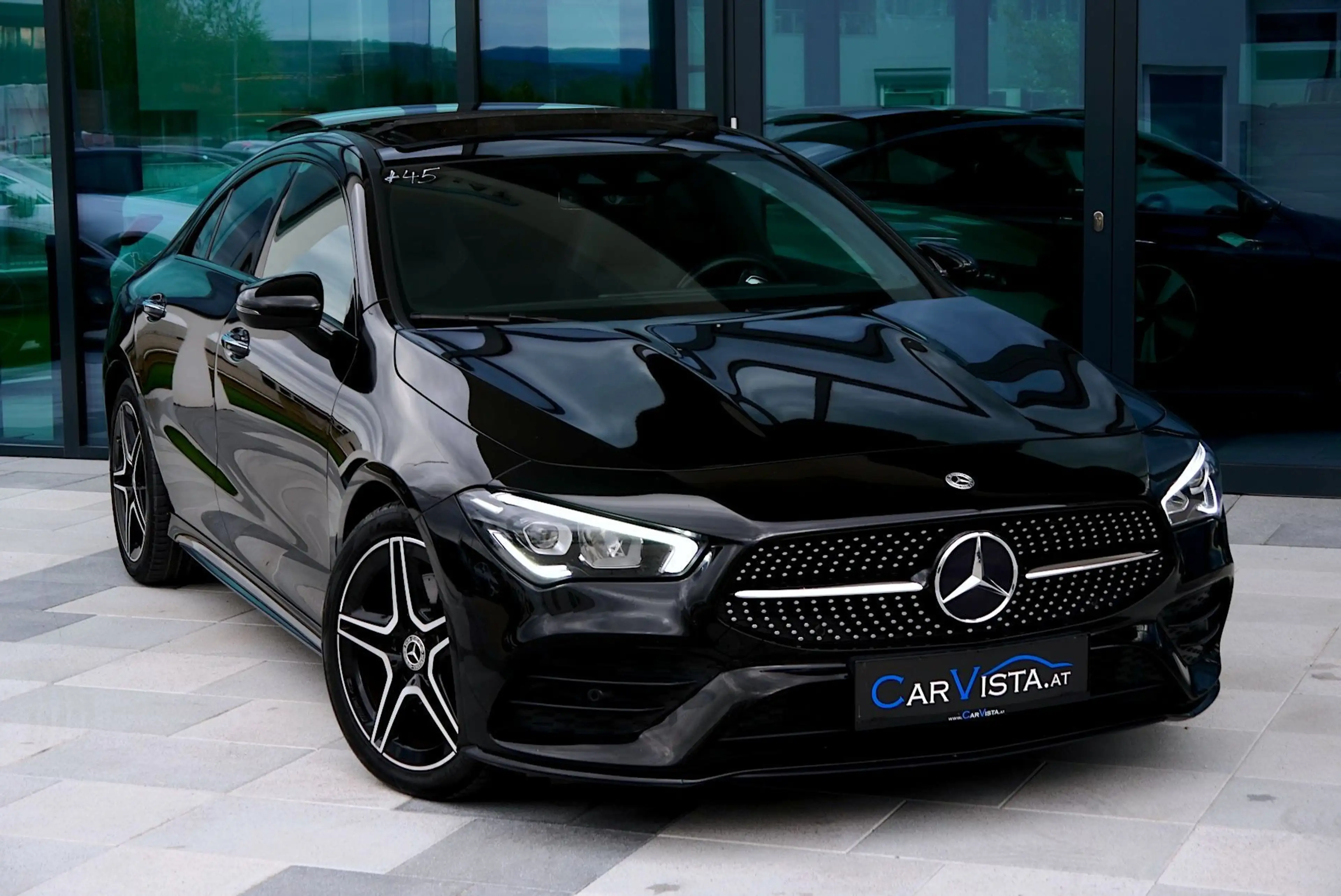Mercedes-Benz CLA 220 d AMG Line Aut. *Panorama-Schiebedach & AMG Line* — photo 5