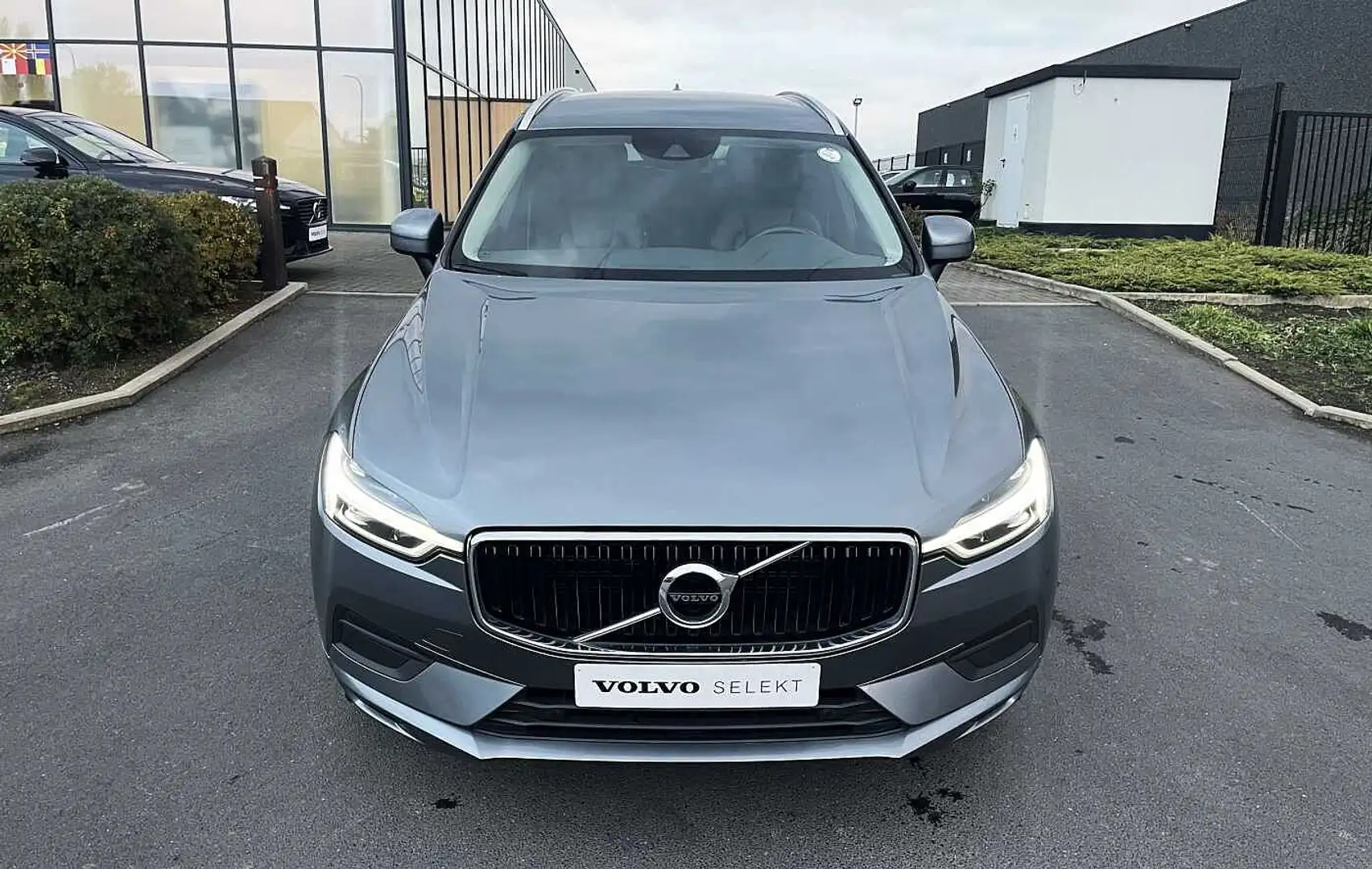 Volvo XC60 T4 Automatique Grijs - 2