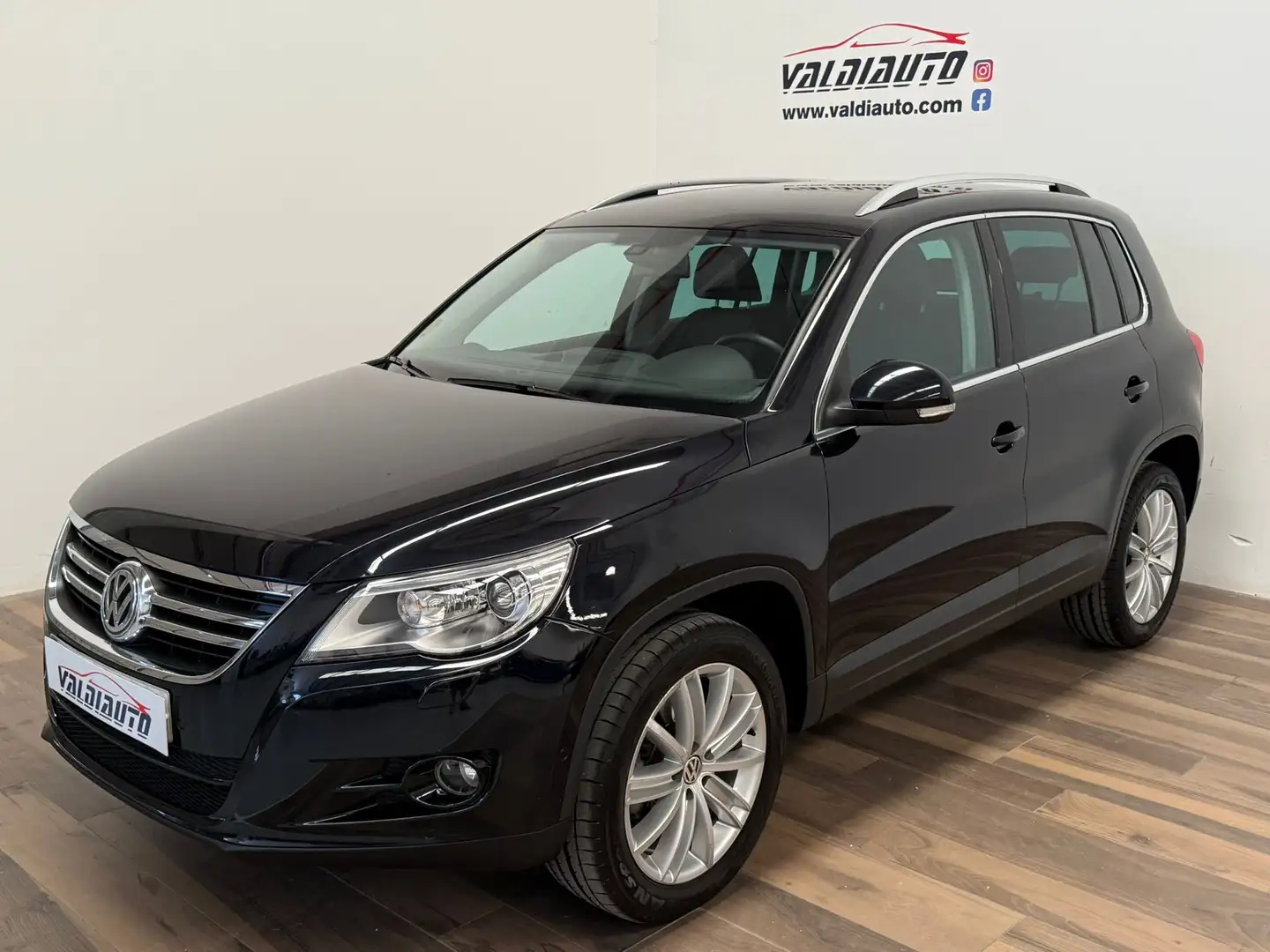 Volkswagen Tiguan 2.0TDI +Motion DSG Negro - 1