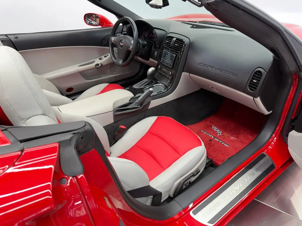 Chevrolet Corvette снимка Chevrolet Corvette
