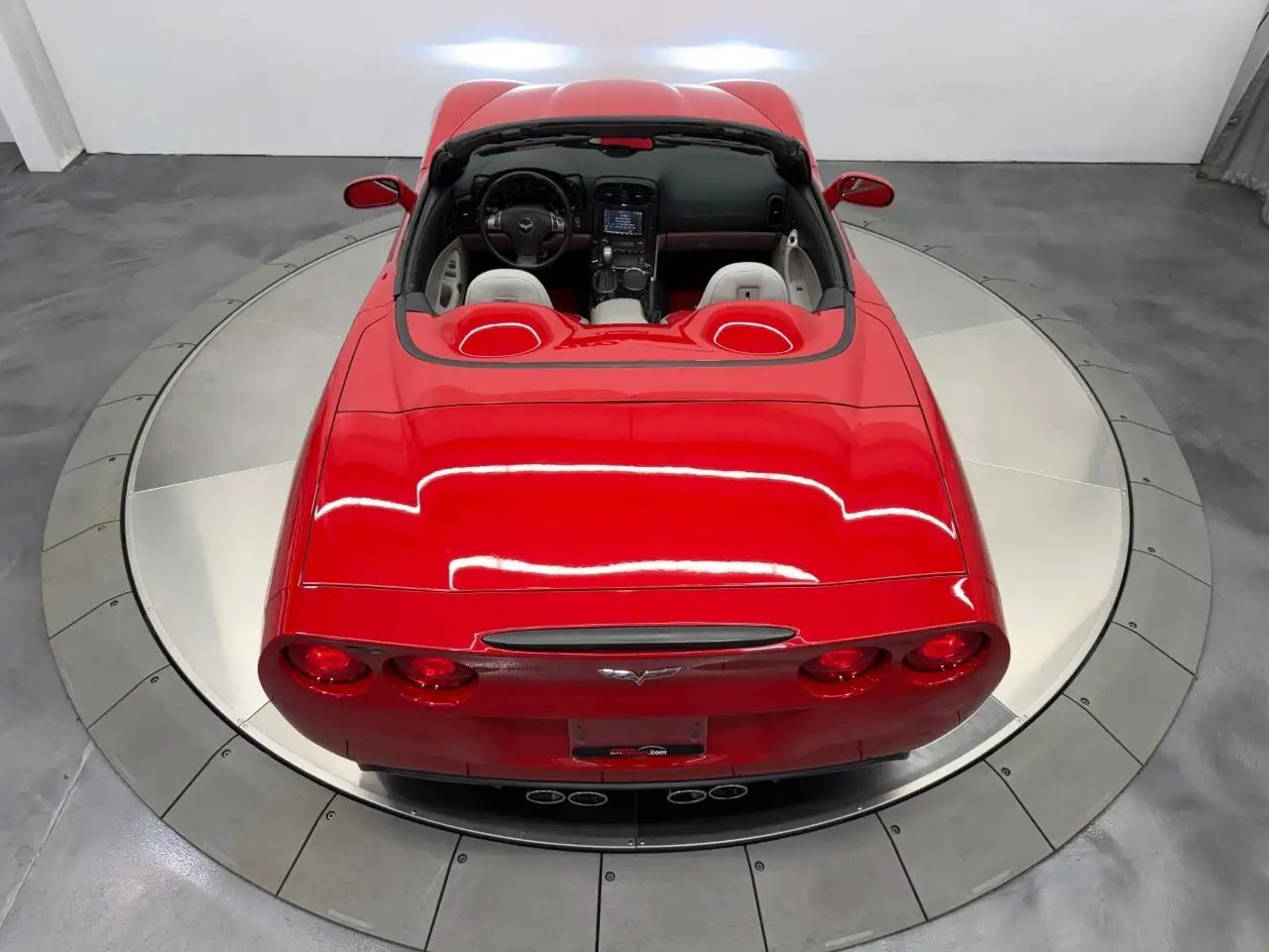 Chevrolet Corvette снимка Chevrolet Corvette