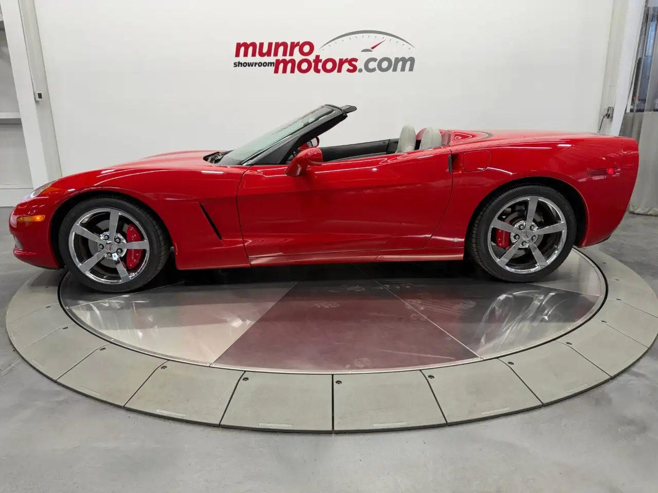 Chevrolet Corvette снимка Chevrolet Corvette