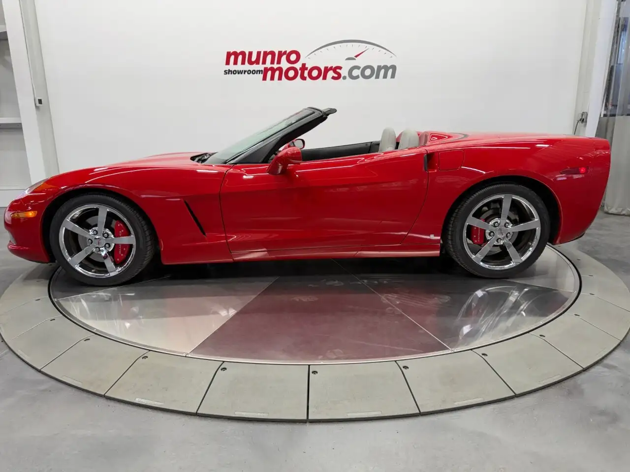 Chevrolet Corvette снимка Chevrolet Corvette