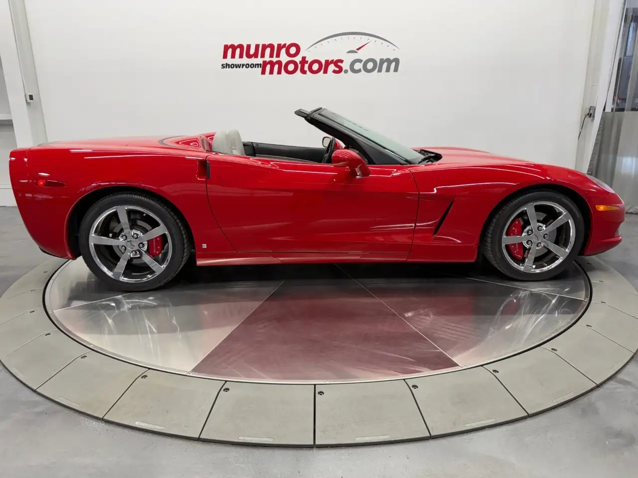 Chevrolet Corvette снимка Chevrolet Corvette