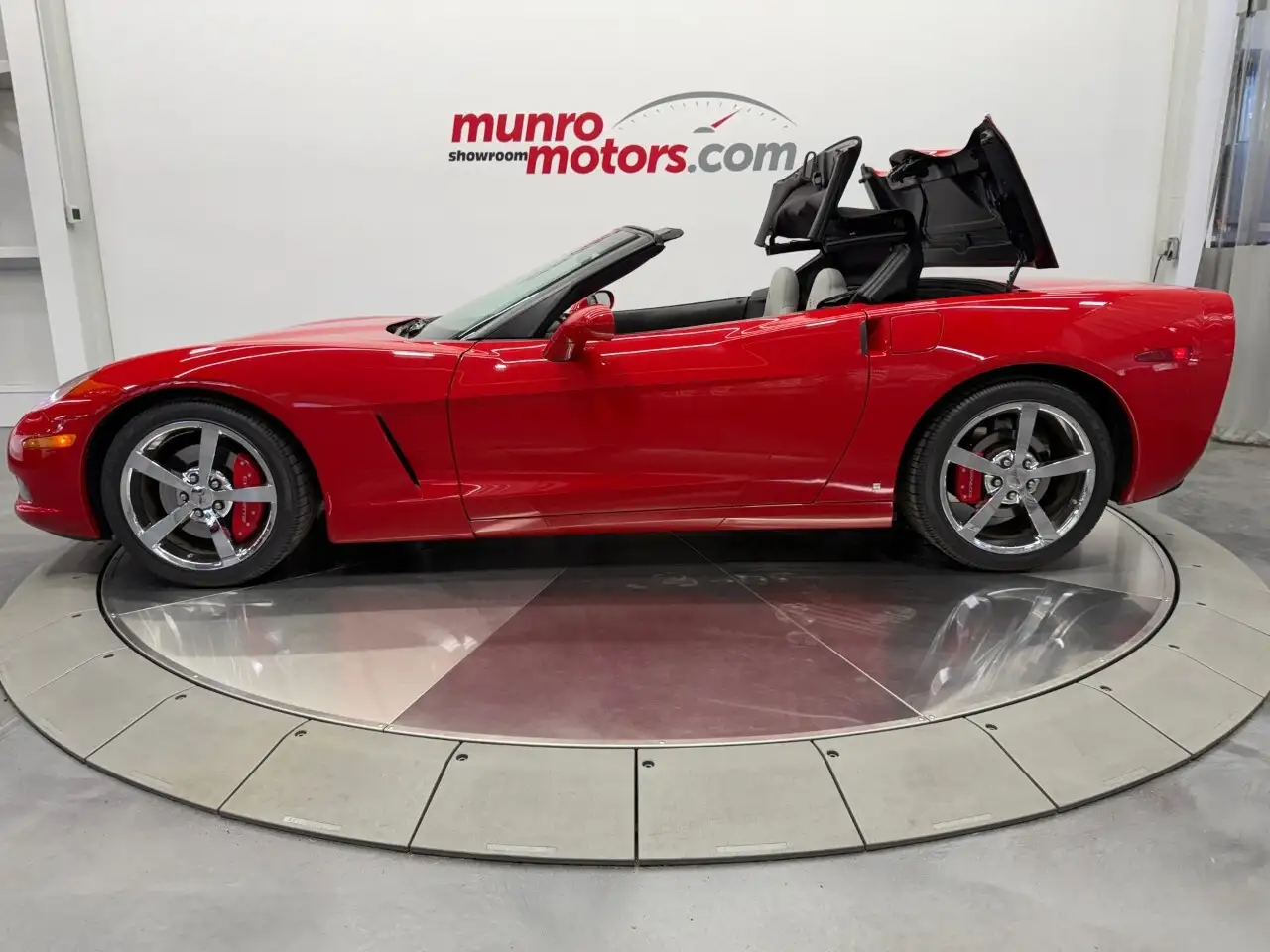 Chevrolet Corvette снимка Chevrolet Corvette