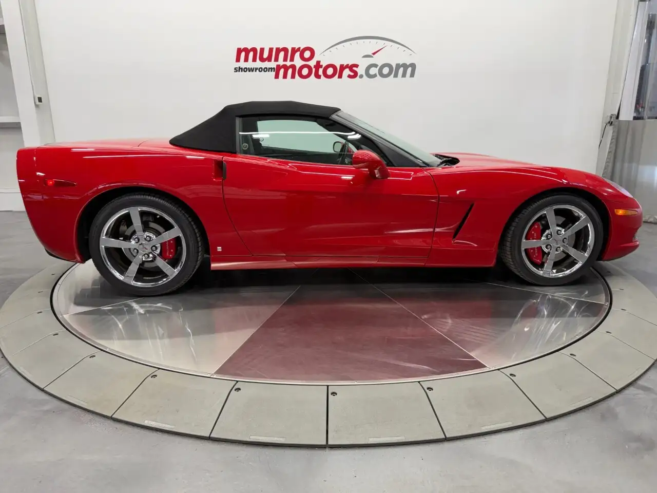 Chevrolet Corvette снимка Chevrolet Corvette