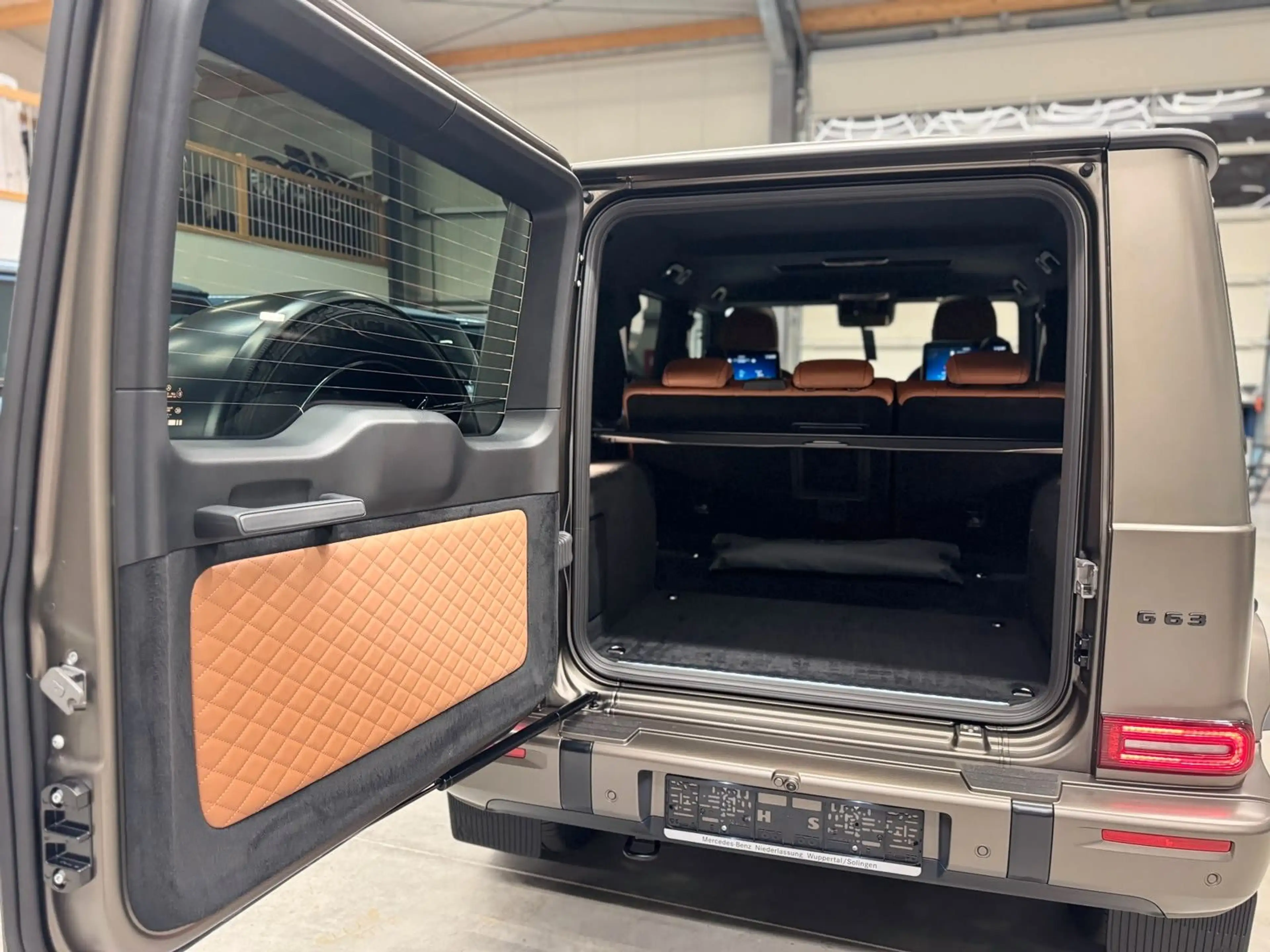 Mercedes-Benz G 63 AMG G63 AMG FULL CARBON  ACTIVE RIDE A22 DVD WEBASTO — photo 7