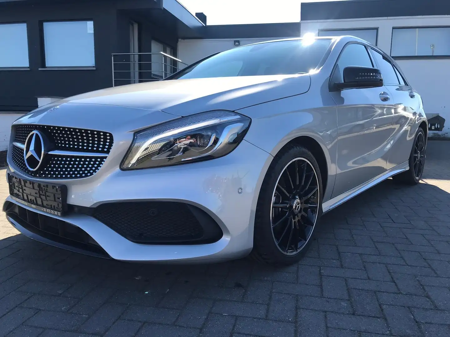 Mercedes-Benz A 200 AMG Line Argent - 2