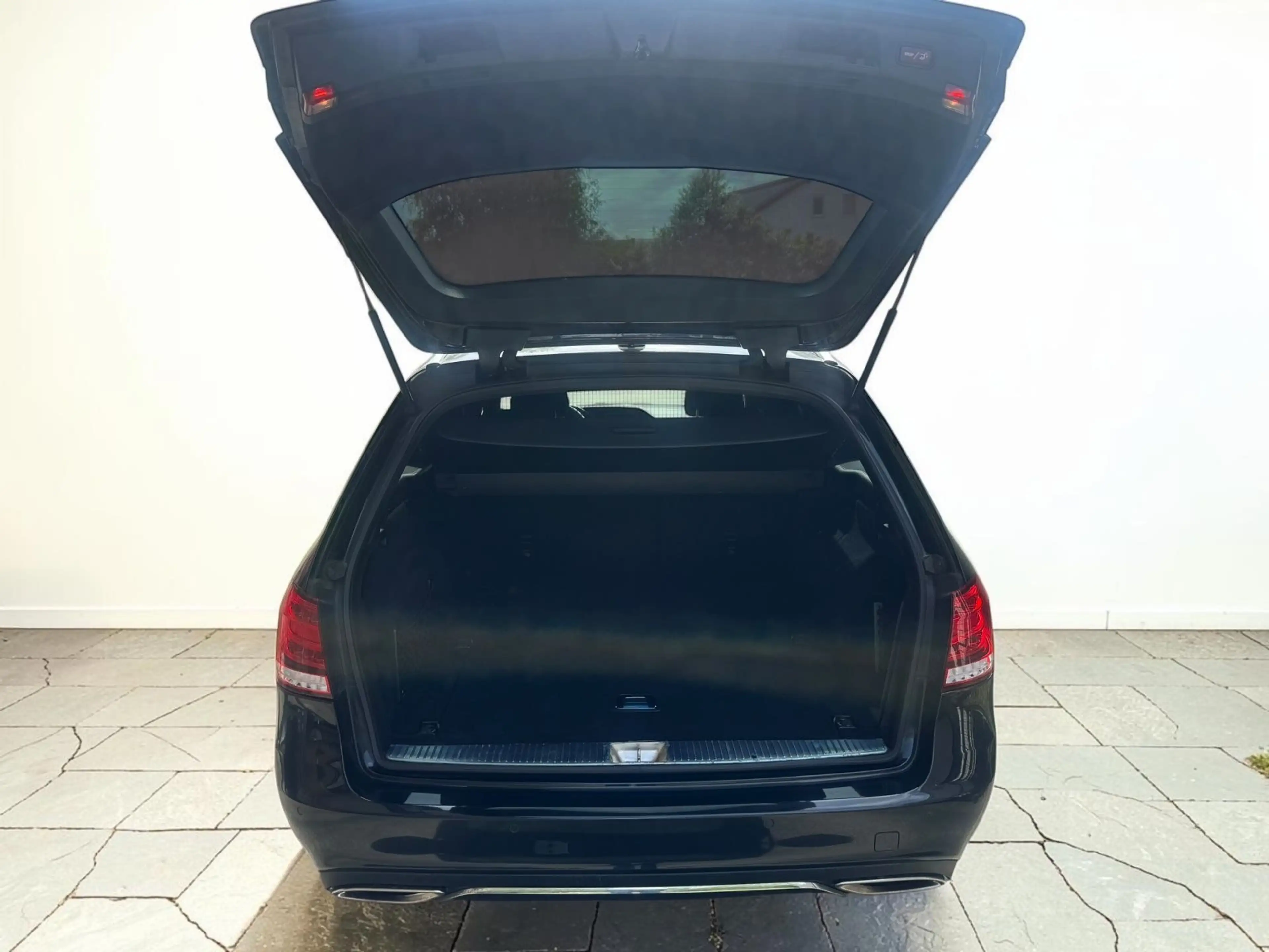 Mercedes-Benz E 250 T-Modell BlueTec |LEDER|2.HAND|EUR6 — photo 5