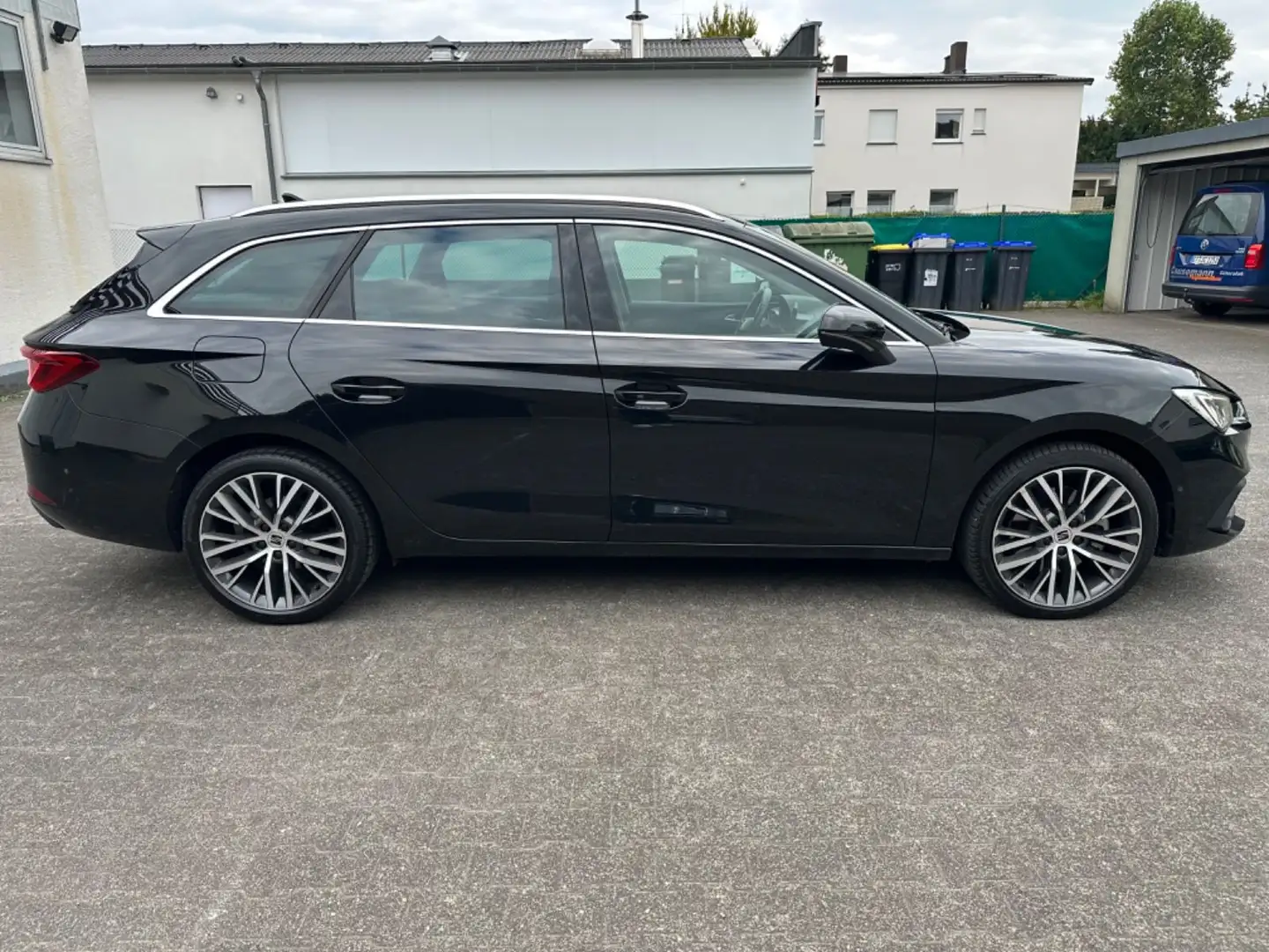 SEAT Leon ST Xcellence VIRTUAL|ACC|SPUR|R.KAM|CARPLAY Noir - 2