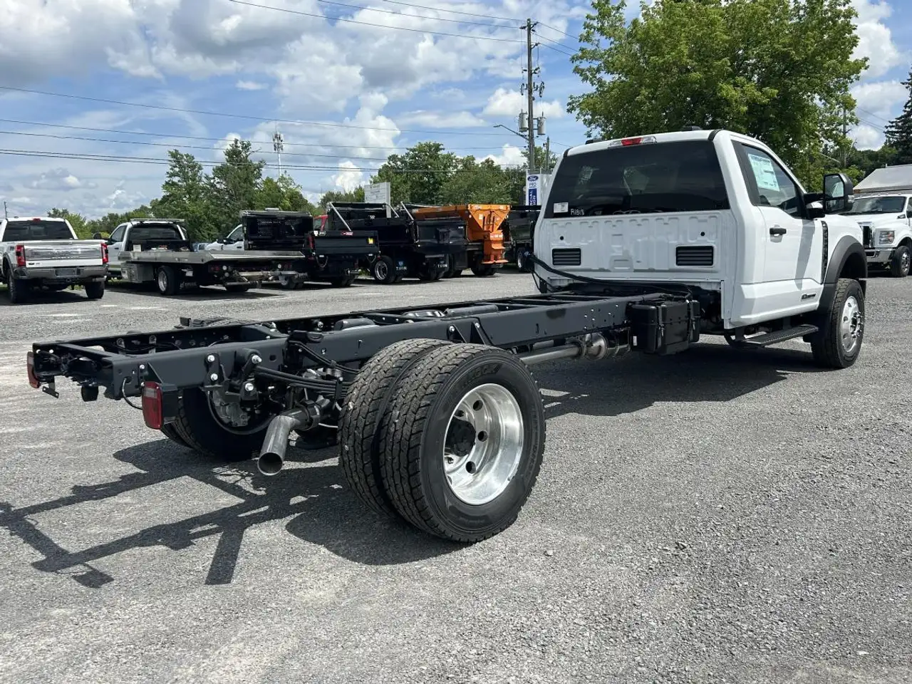 Ford F-600 Super Duty снимка Ford F-600 Super Duty