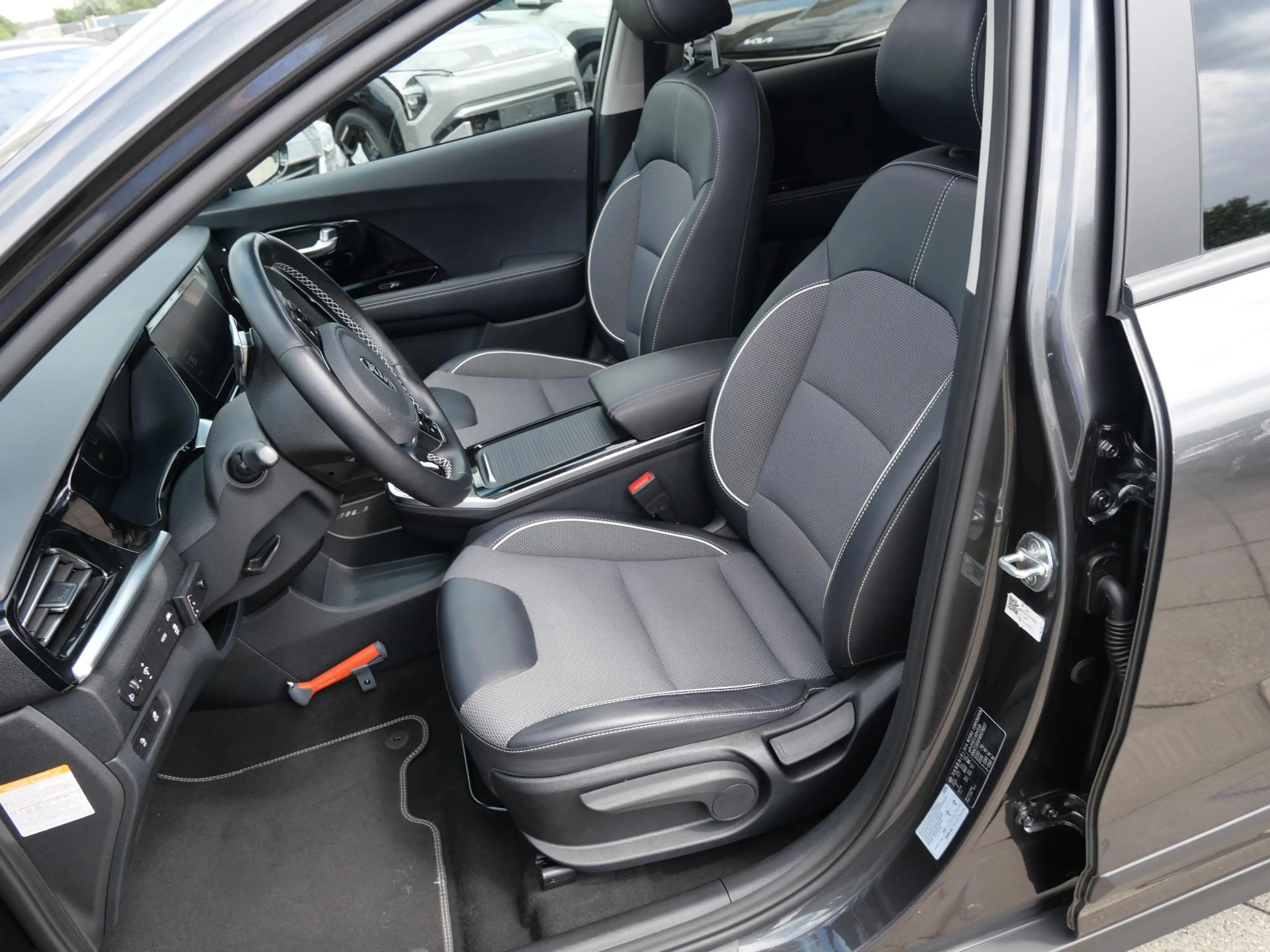 Kia e-Niro DynamicPlusLine 64 kWh | Cruise | Keyless | Navi | — photo 8