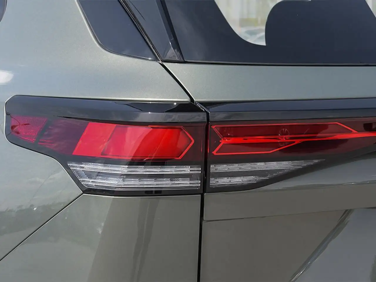 Volkswagen Tiguan photo Volkswagen Tiguan