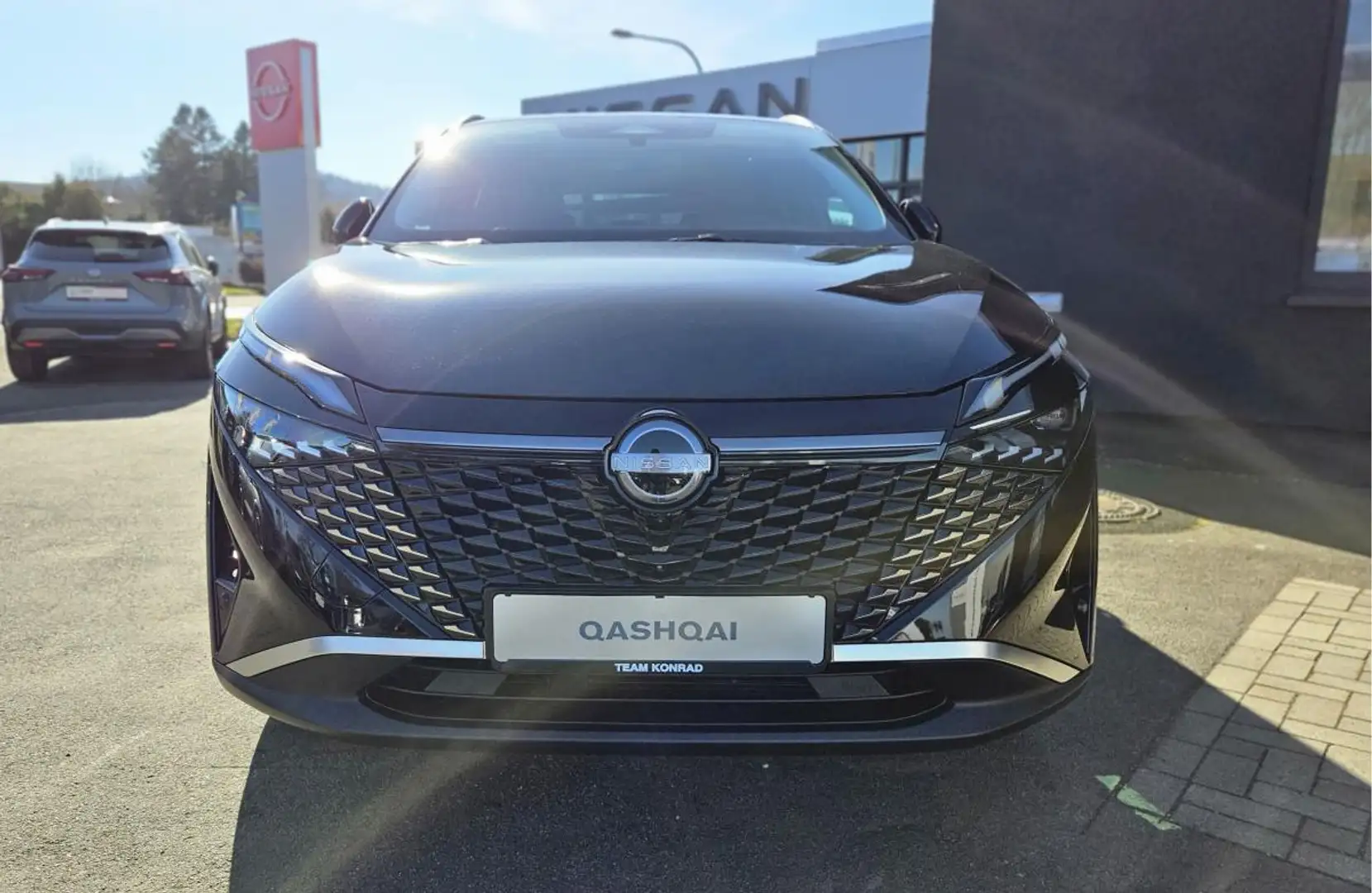 Nissan Qashqai 190PS N-Connecta 1.5 VC-T e-Power Winterpaket & Ko Schwarz - 2