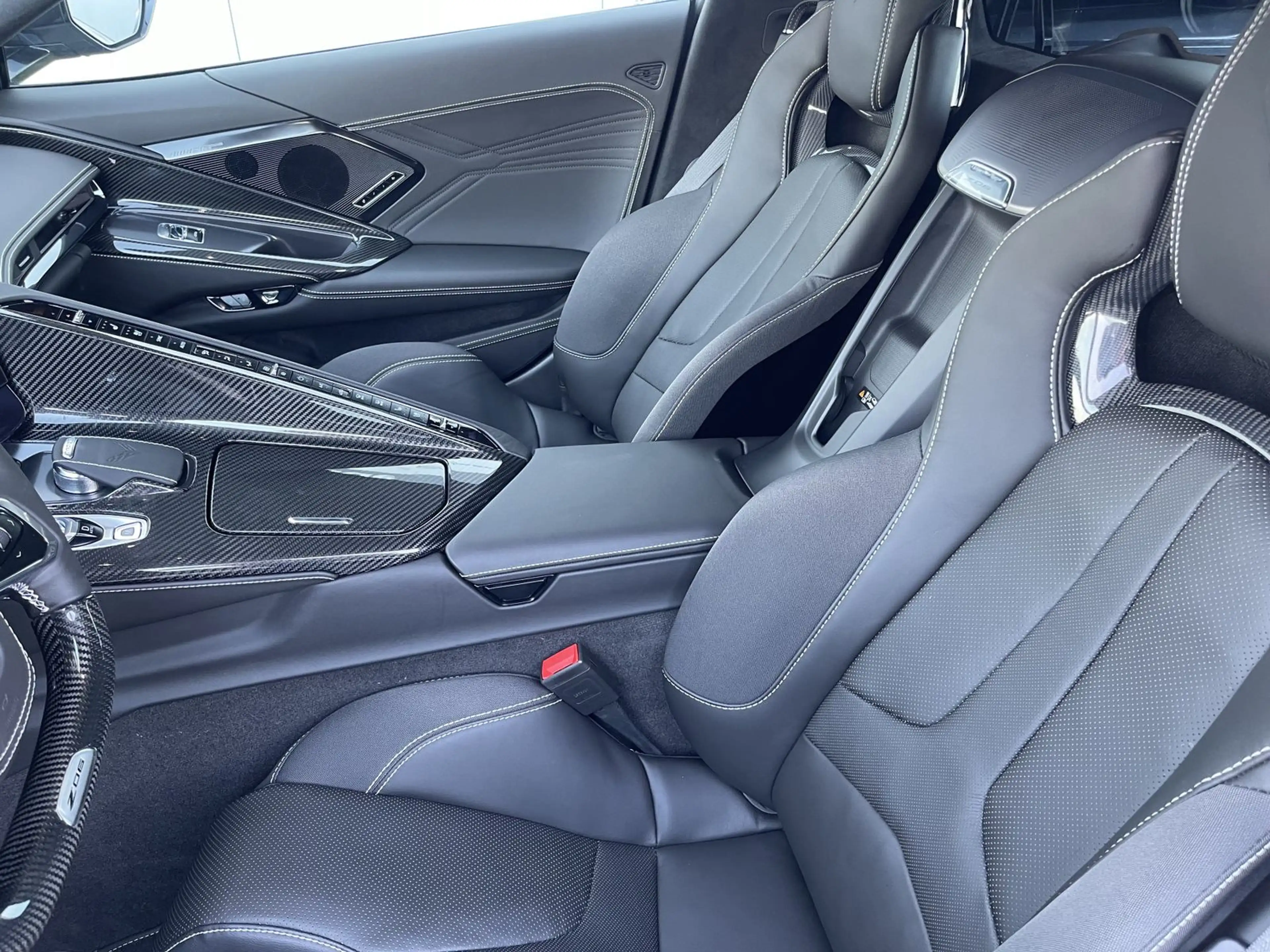 Corvette Z06 Coupe 3LZ 5.5 V8 — photo 11