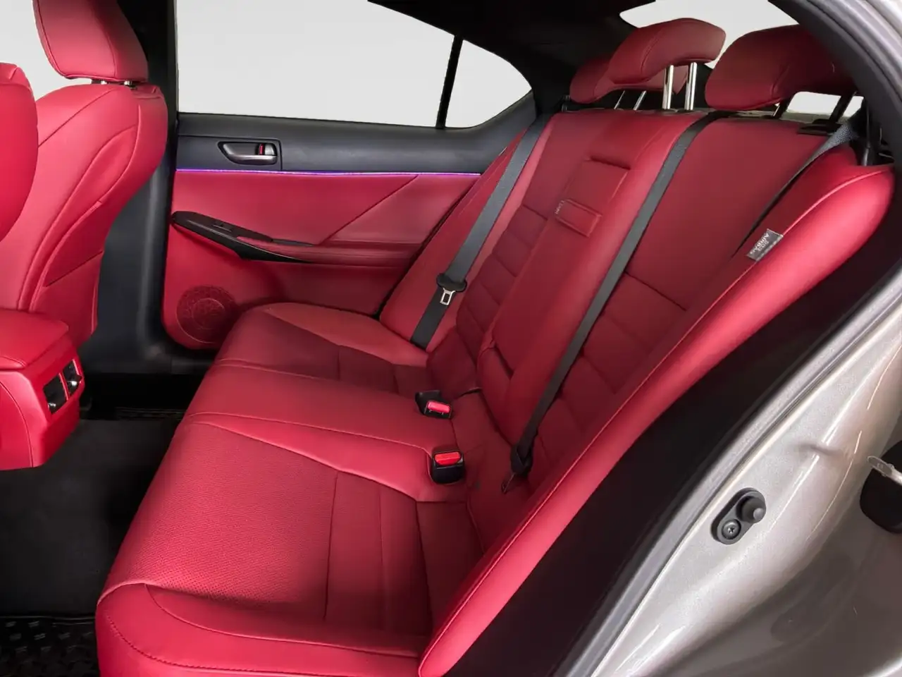 Lexus IS снимка Lexus IS