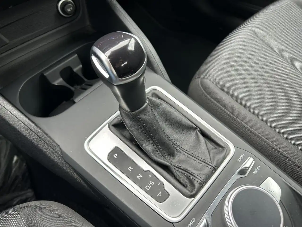 Audi Q2 35 TFSI S-Tronic Business Advanced NAVI+FULL LED+CAMERA, миниатюра 14