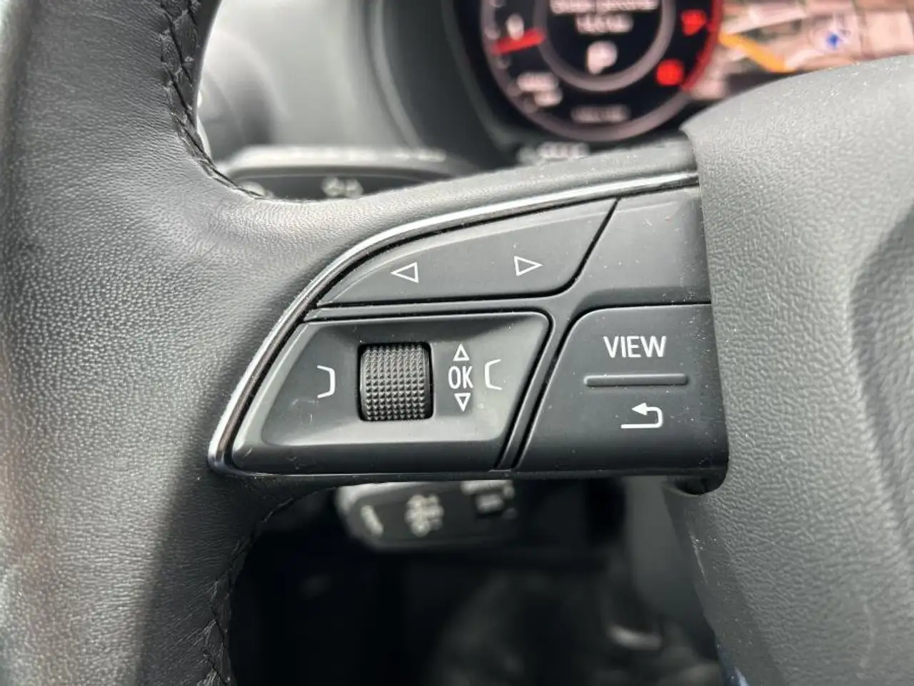 Audi Q2 35 TFSI S-Tronic Business Advanced NAVI+FULL LED+CAMERA, миниатюра 17