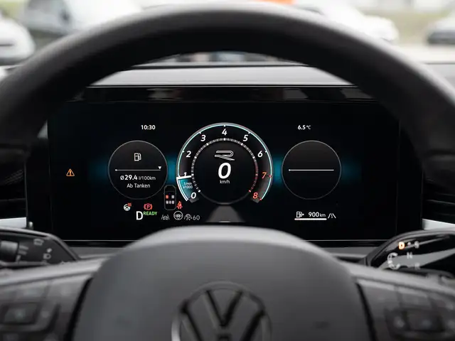 Volkswagen T-Roc view 12