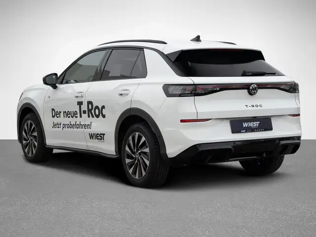 Volkswagen T-Roc view 4