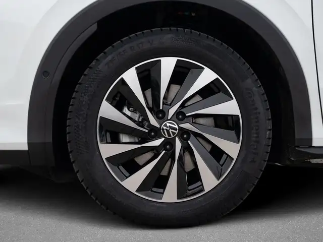 Volkswagen T-Roc view 8