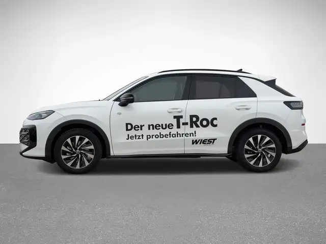 Volkswagen T-Roc view 3