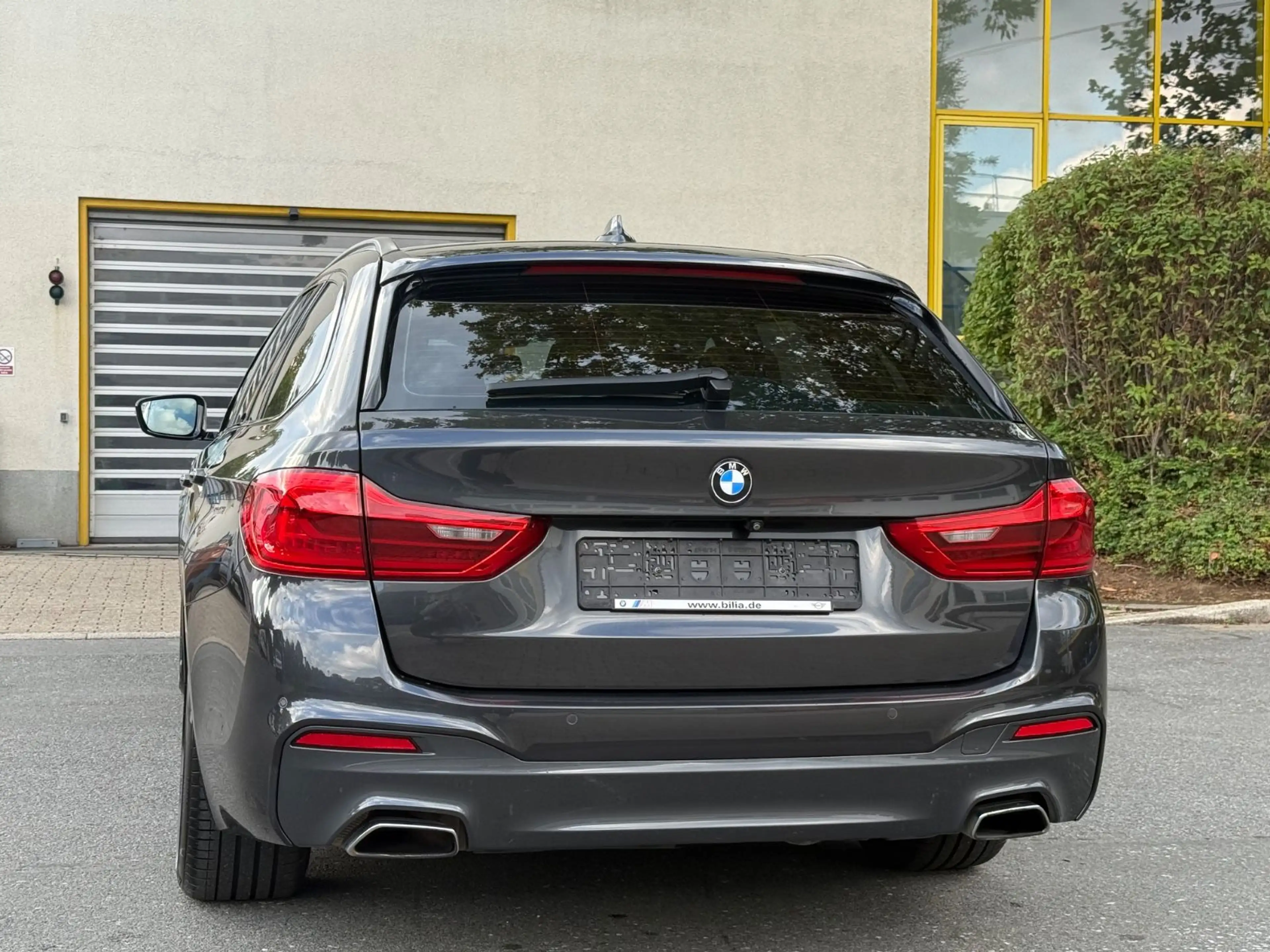 BMW 540 i Touring *M-SPORT*PANO*MEMORY*XDRIVE* — photo 5