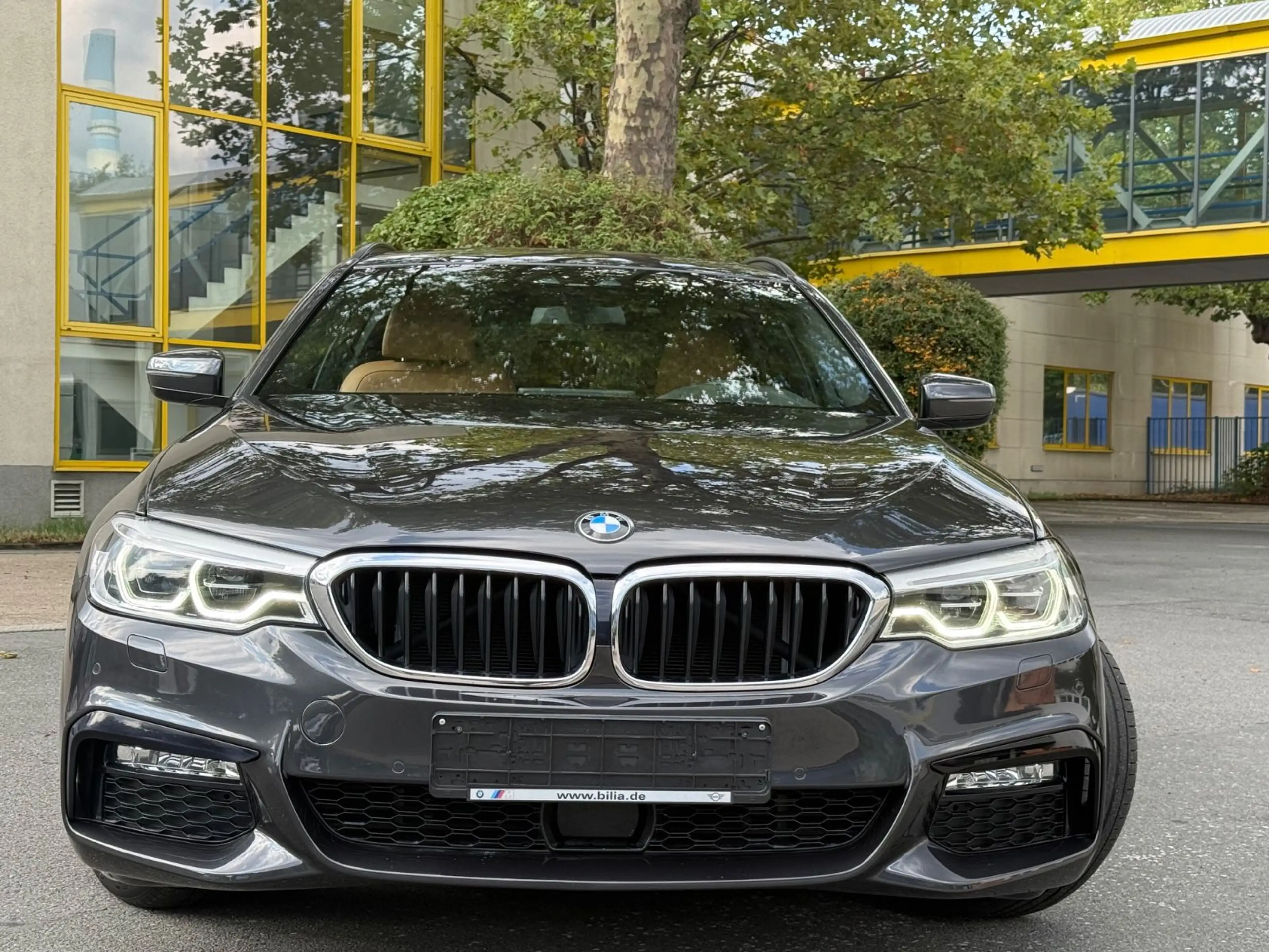 BMW 540 i Touring *M-SPORT*PANO*MEMORY*XDRIVE* — photo 8