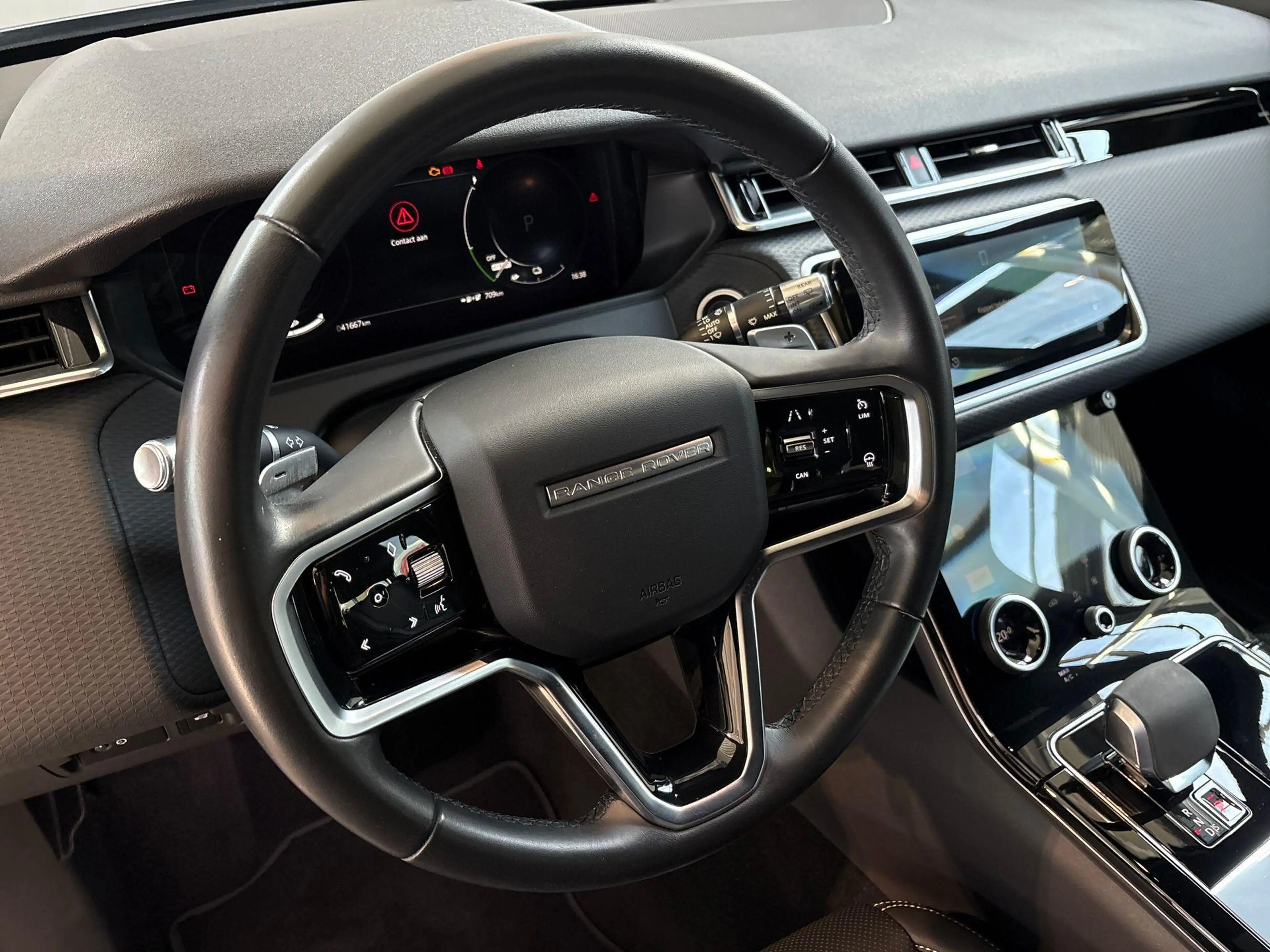 Land Rover Range Rover Velar P400e S | Black Pack | Tow Pack | 20 inch | Contra — photo 16
