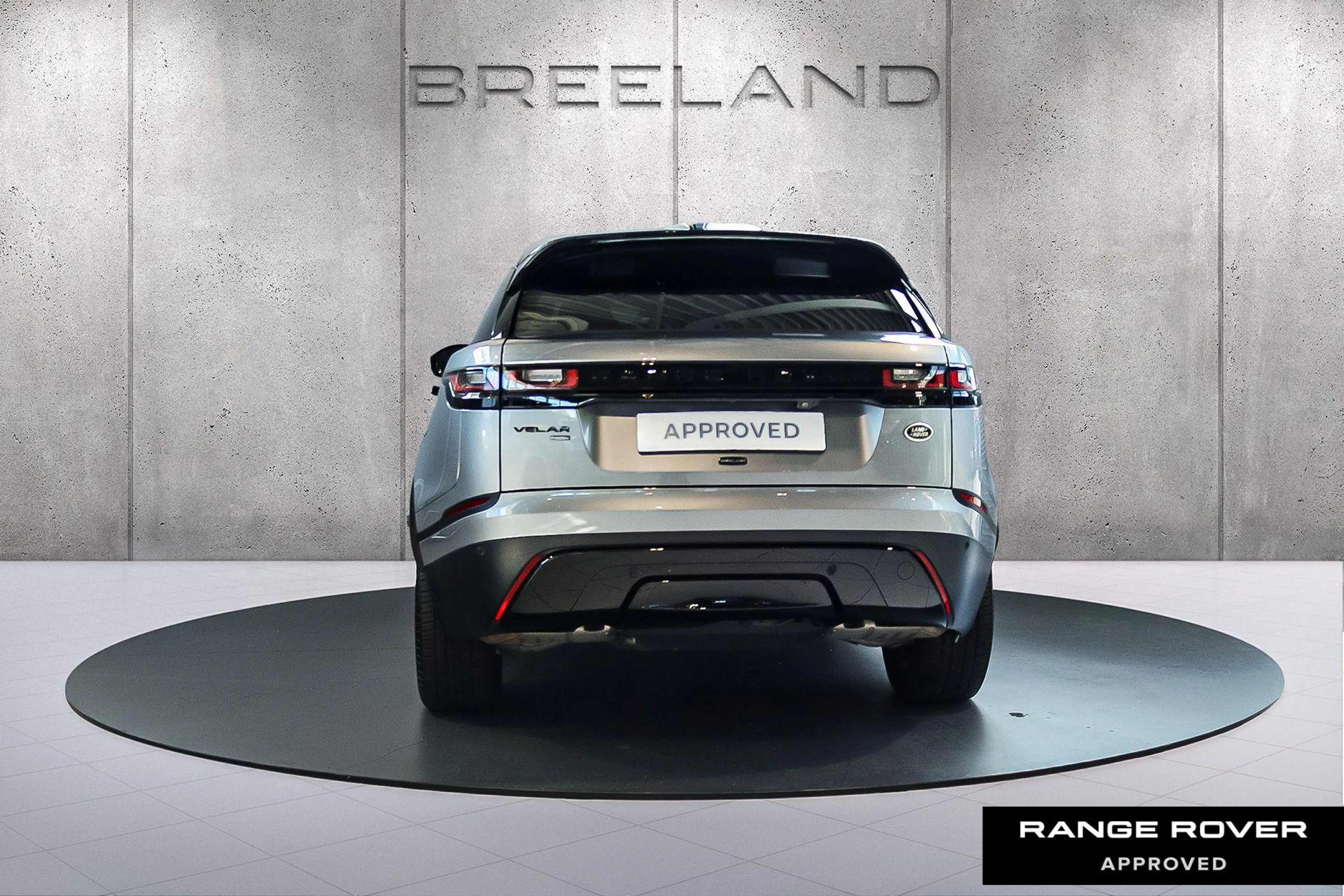 Land Rover Range Rover Velar P400e S | Black Pack | Tow Pack | 20 inch | Contra — photo 7