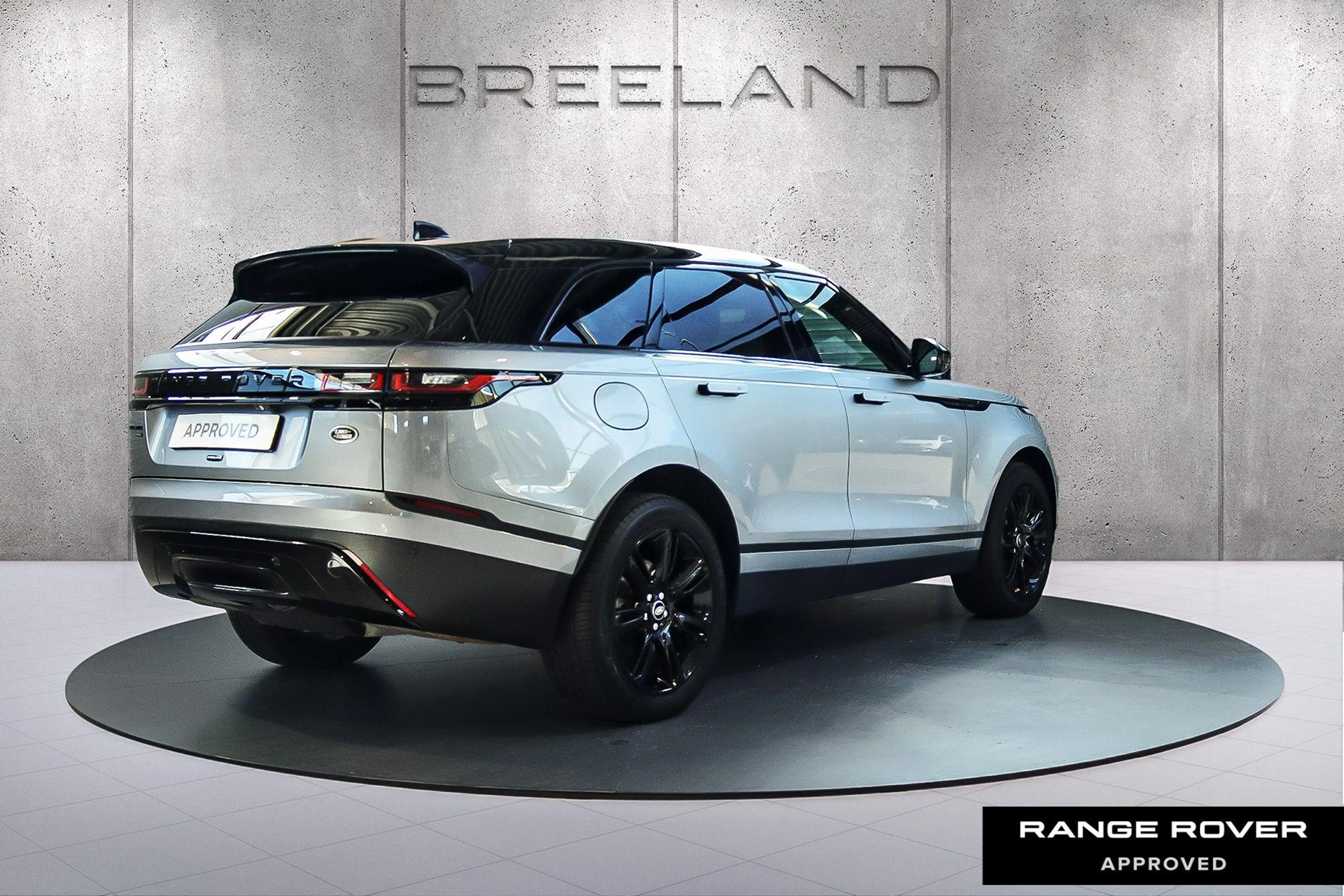 Land Rover Range Rover Velar P400e S | Black Pack | Tow Pack | 20 inch | Contra — photo 2
