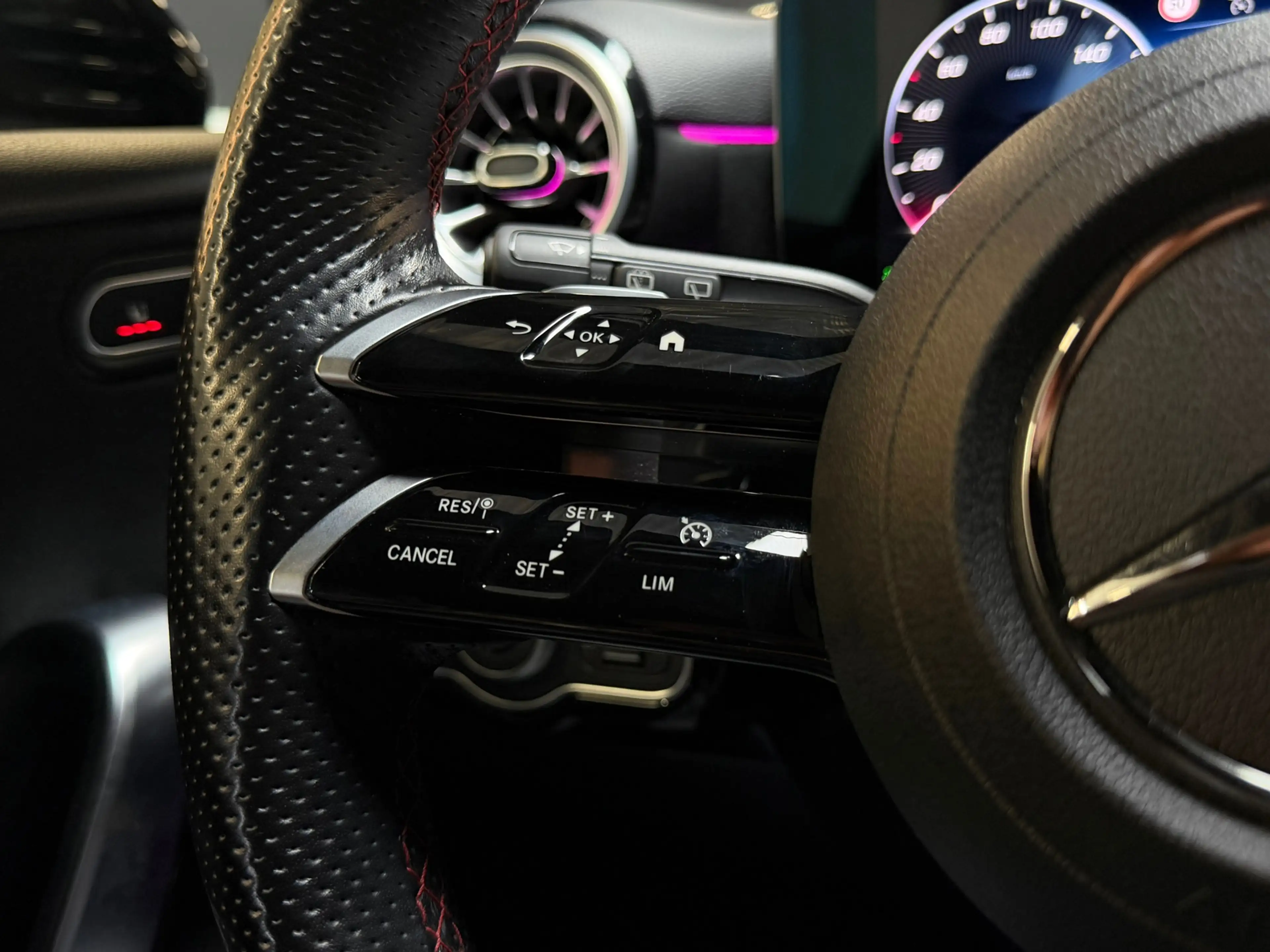 Mercedes-Benz A 180 AMG Line BTW|GARANTIE|CAMERA|NIGHTPAKKET|DODEHOEK| — photo 10