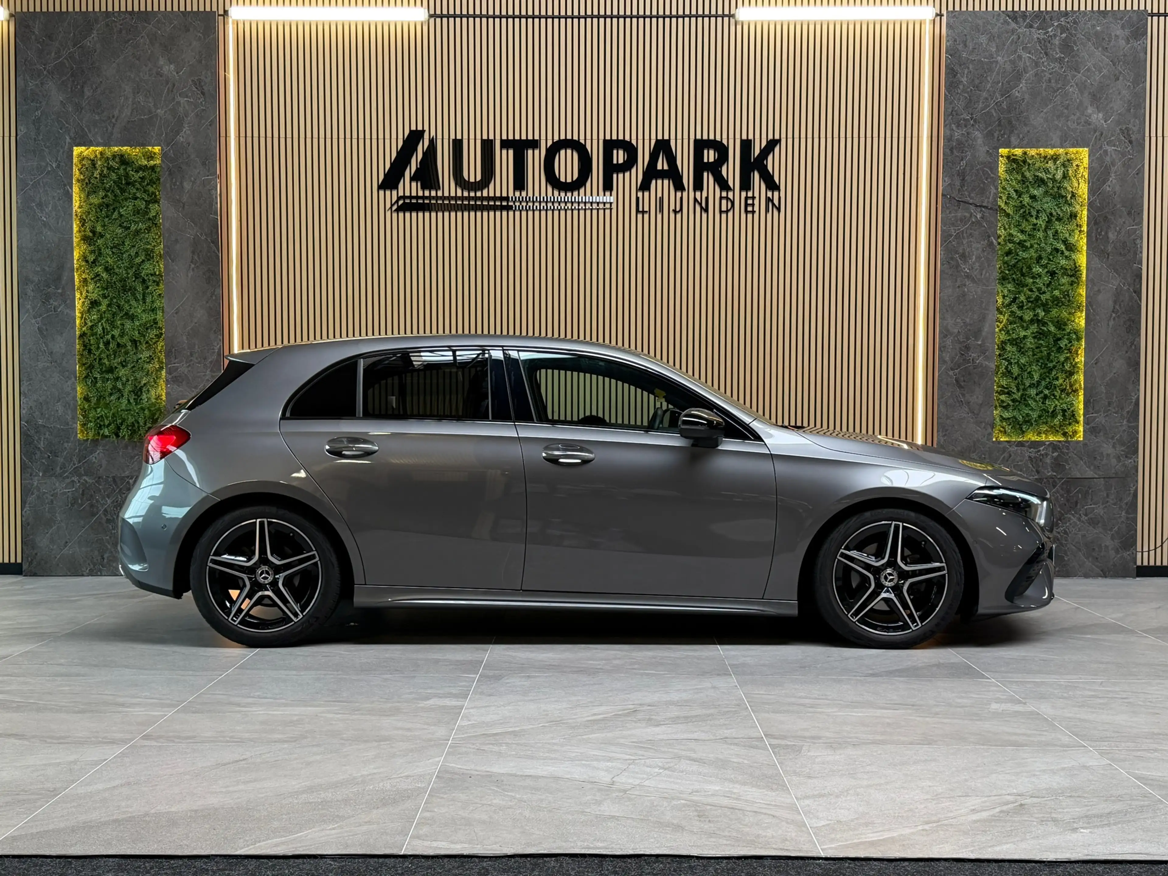 Mercedes-Benz A 180 AMG Line BTW|GARANTIE|CAMERA|NIGHTPAKKET|DODEHOEK| — photo 6