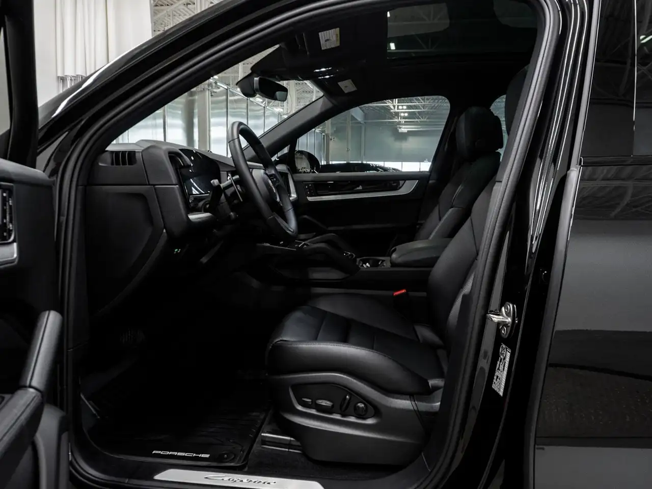 Porsche Cayenne снимка Porsche Cayenne
