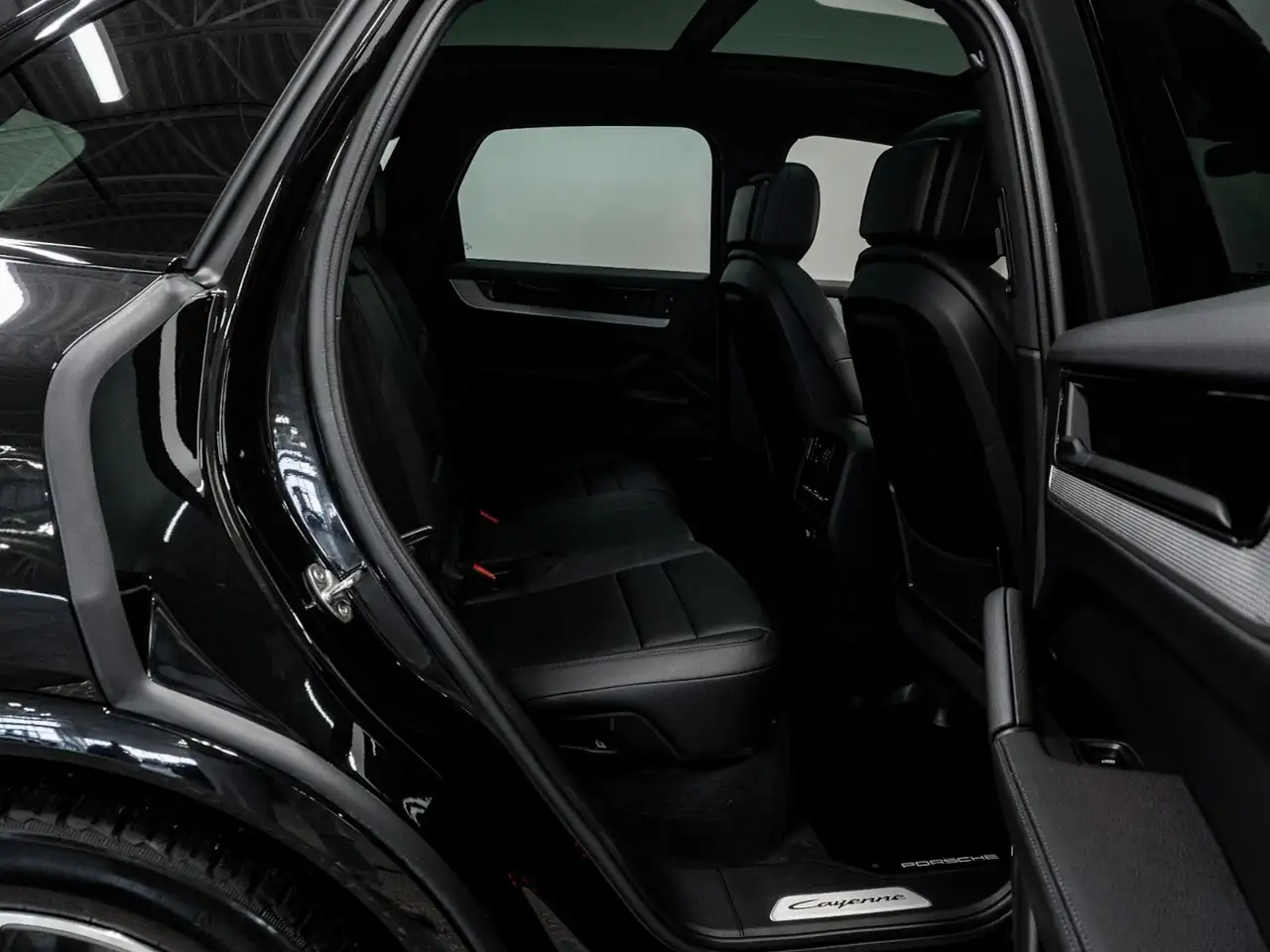 Porsche Cayenne снимка Porsche Cayenne