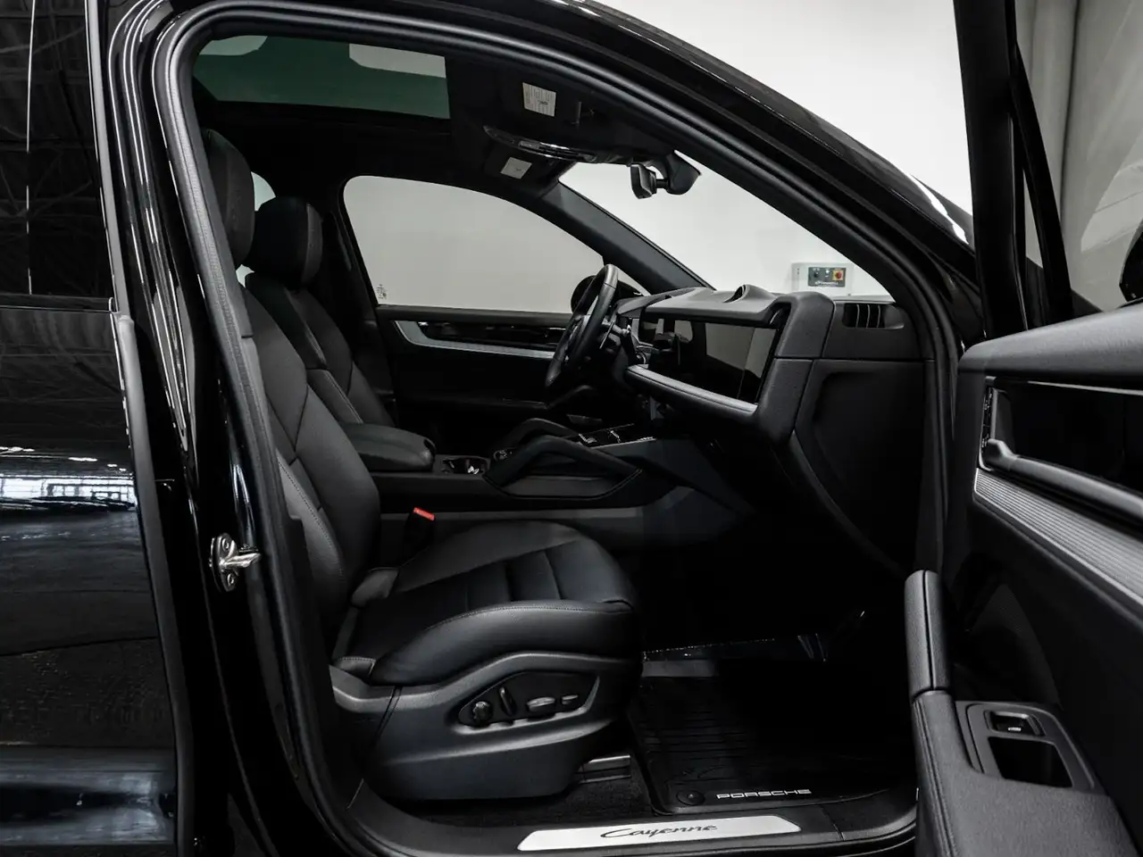 Porsche Cayenne снимка Porsche Cayenne